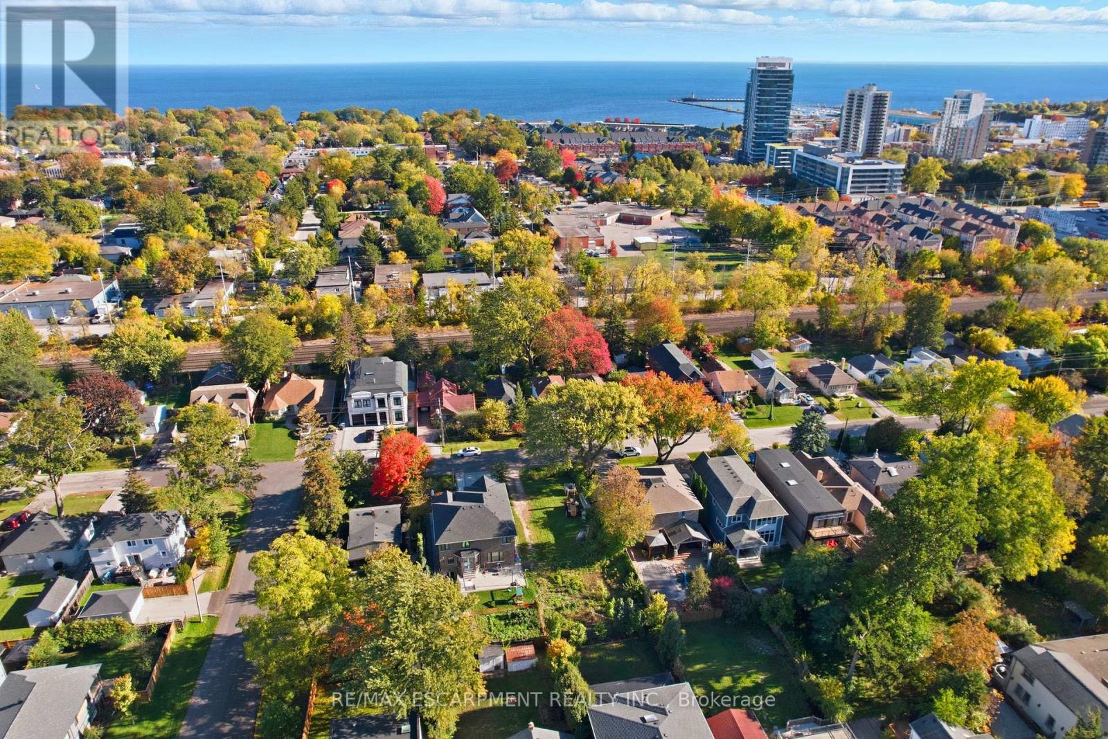 75 Troy Street, Mississauga, Ontario  L5G 1S6 - Photo 23 - W12749654