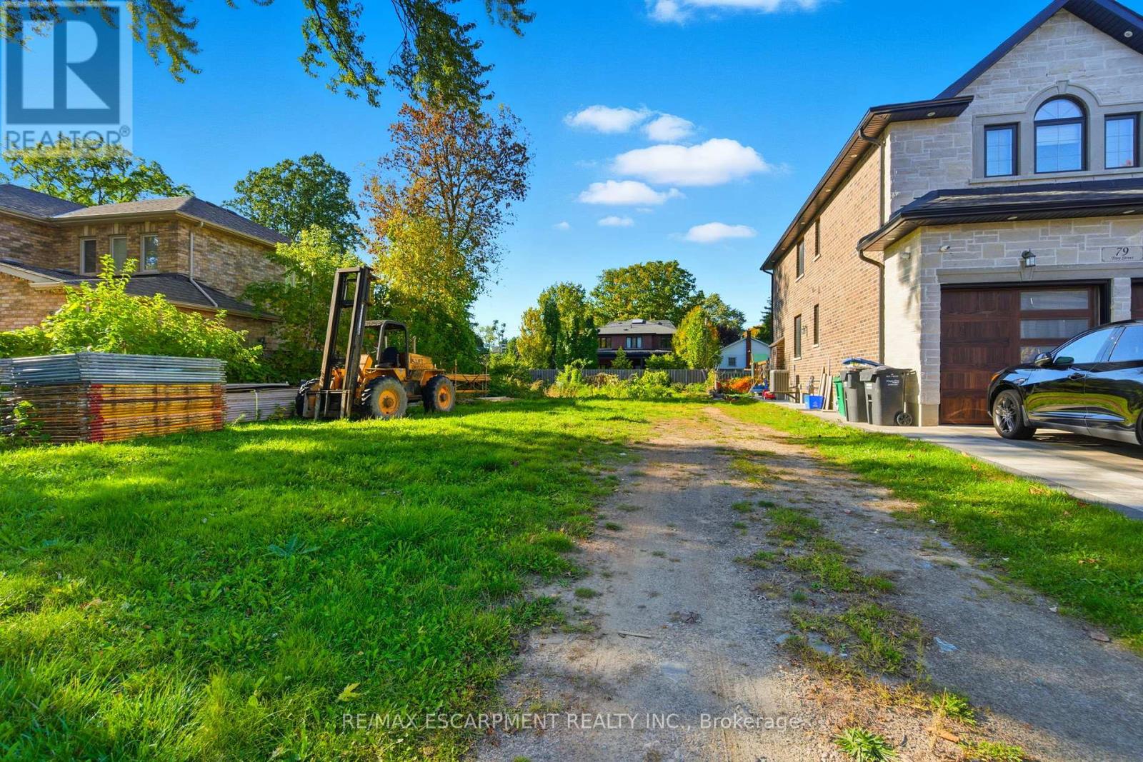 75 Troy Street, Mississauga, Ontario  L5G 1S6 - Photo 7 - W12749654