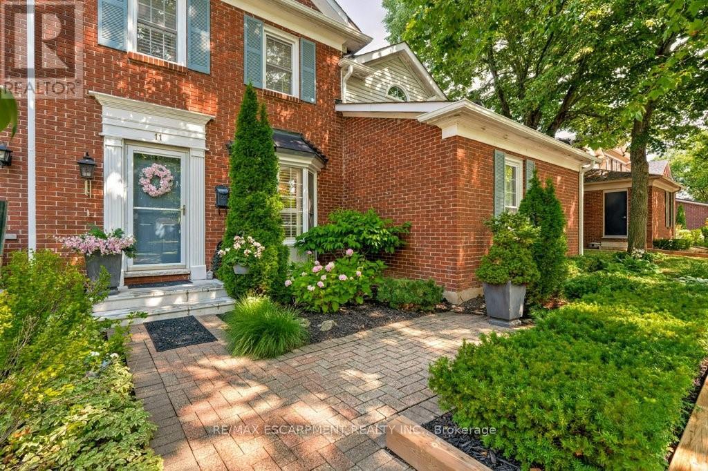 11 - 1280 Maple Crossing Boulevard, Burlington, Ontario  L7S 2G2 - Photo 2 - W12749658