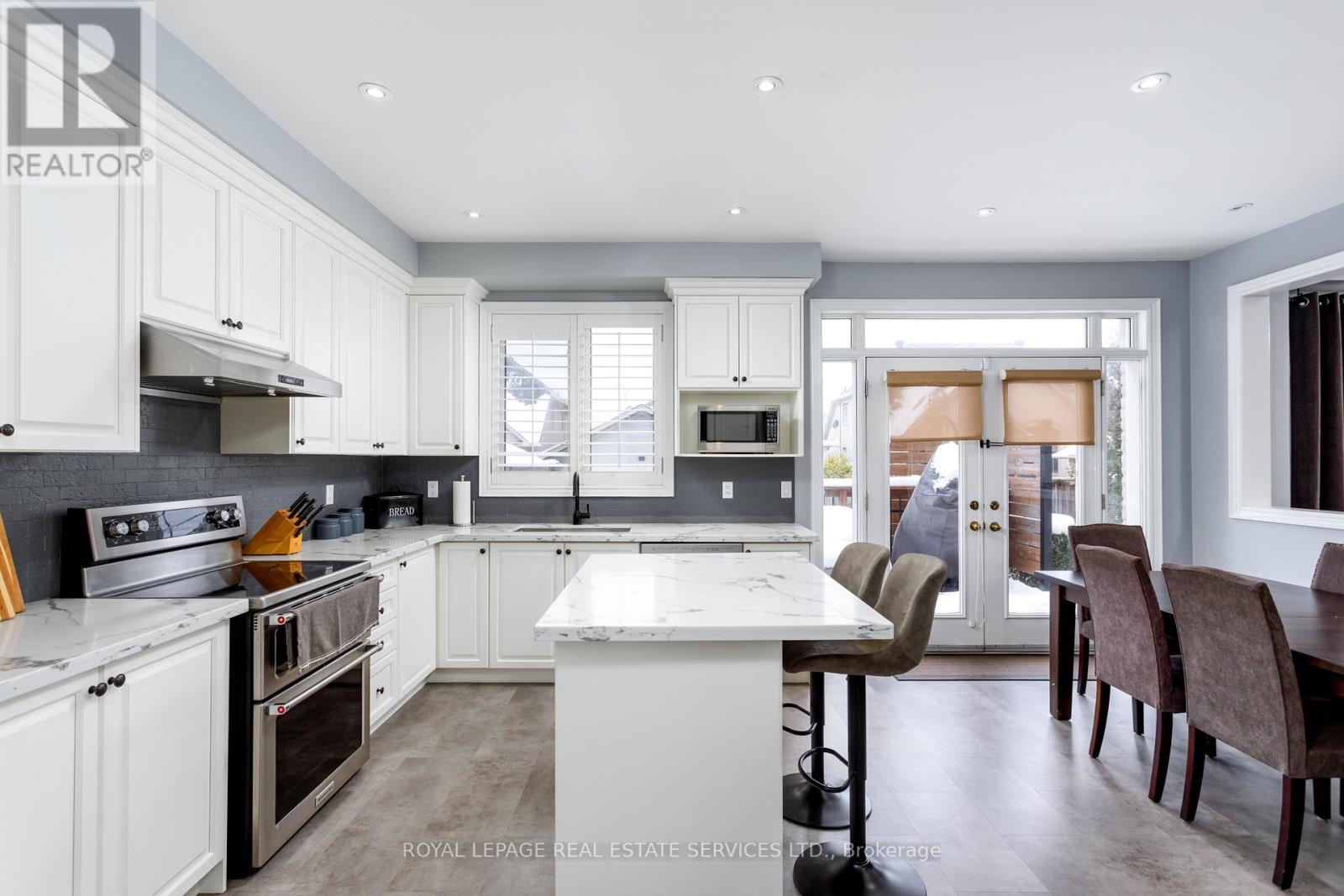 2472 Chaplin Road, Oakville, Ontario  L6H 0A4 - Photo 7 - W12749660