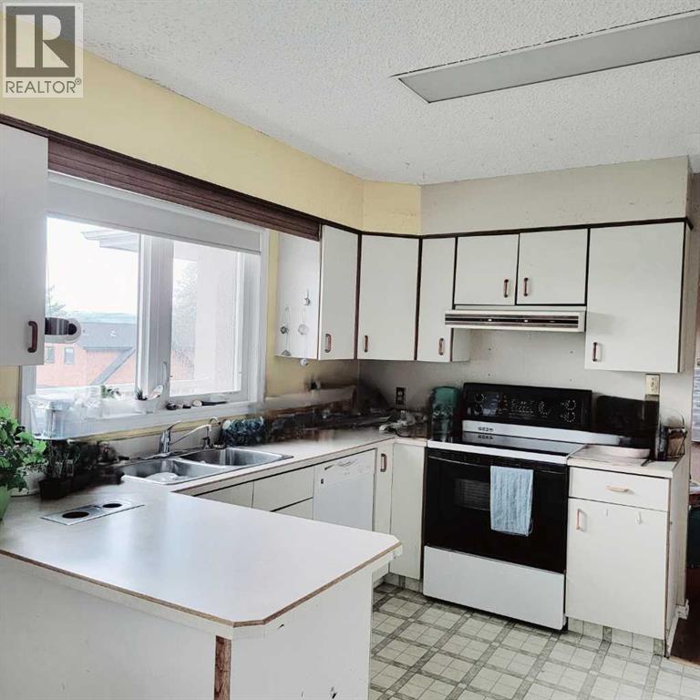 11719 103 Street, Peace River, Alberta  T8S 1M1 - Photo 10 - A2196377