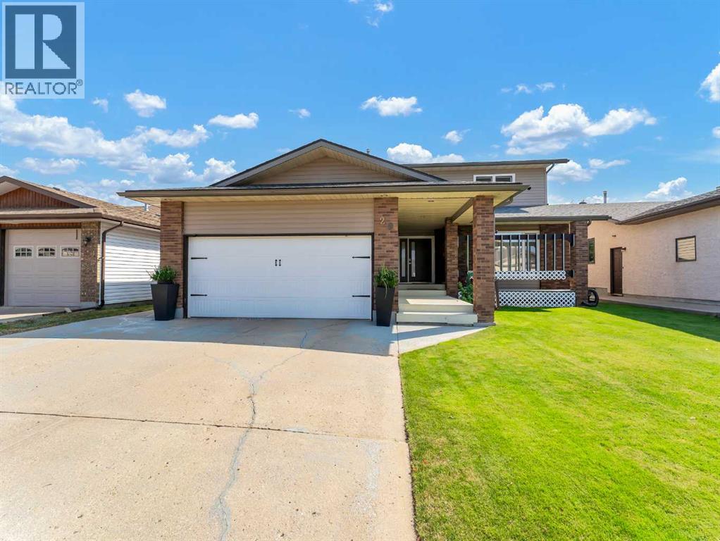 29 Rideau Close Se, Medicine Hat, Alberta  T1B 3X9 - Photo 2 - A2277925