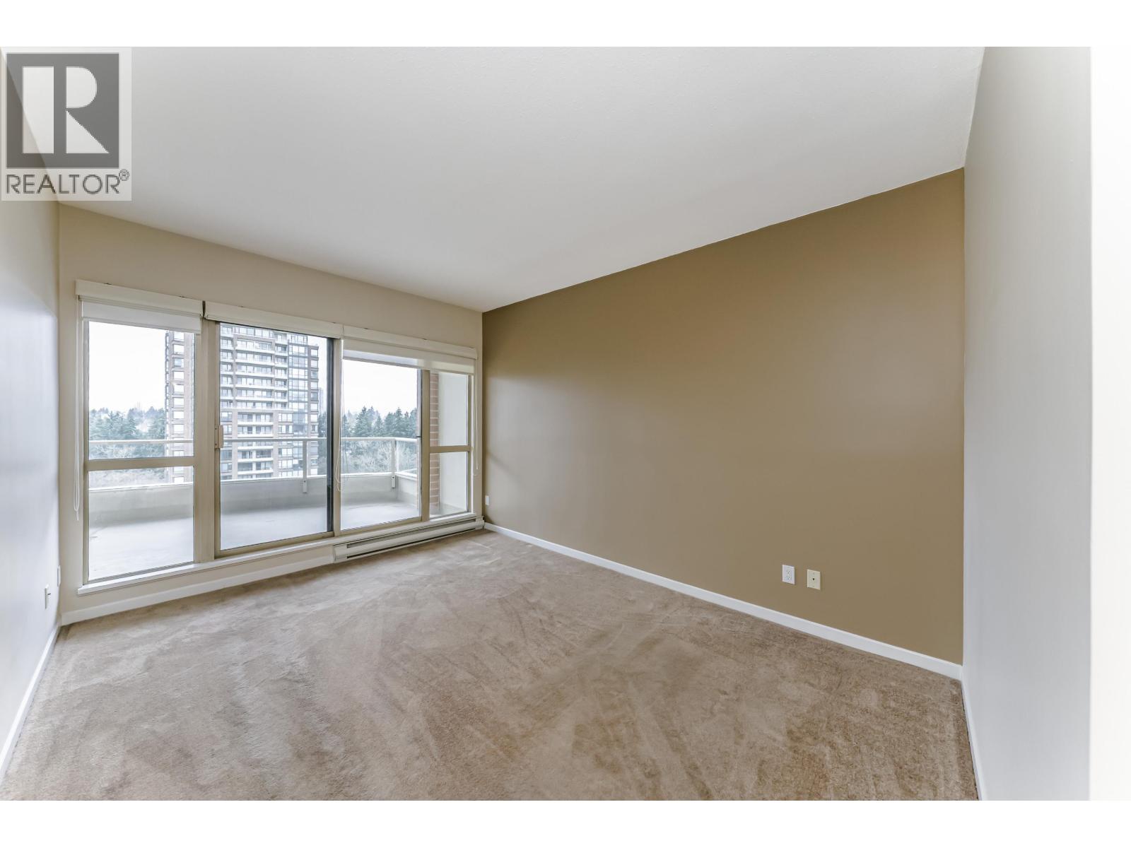 Listing Picture 15 of 31 : 1502 6838 STATION HILL DRIVE, Burnaby / 本拿比 - 魯藝地產 Yvonne Lu Group - MLS Medallion Club Member