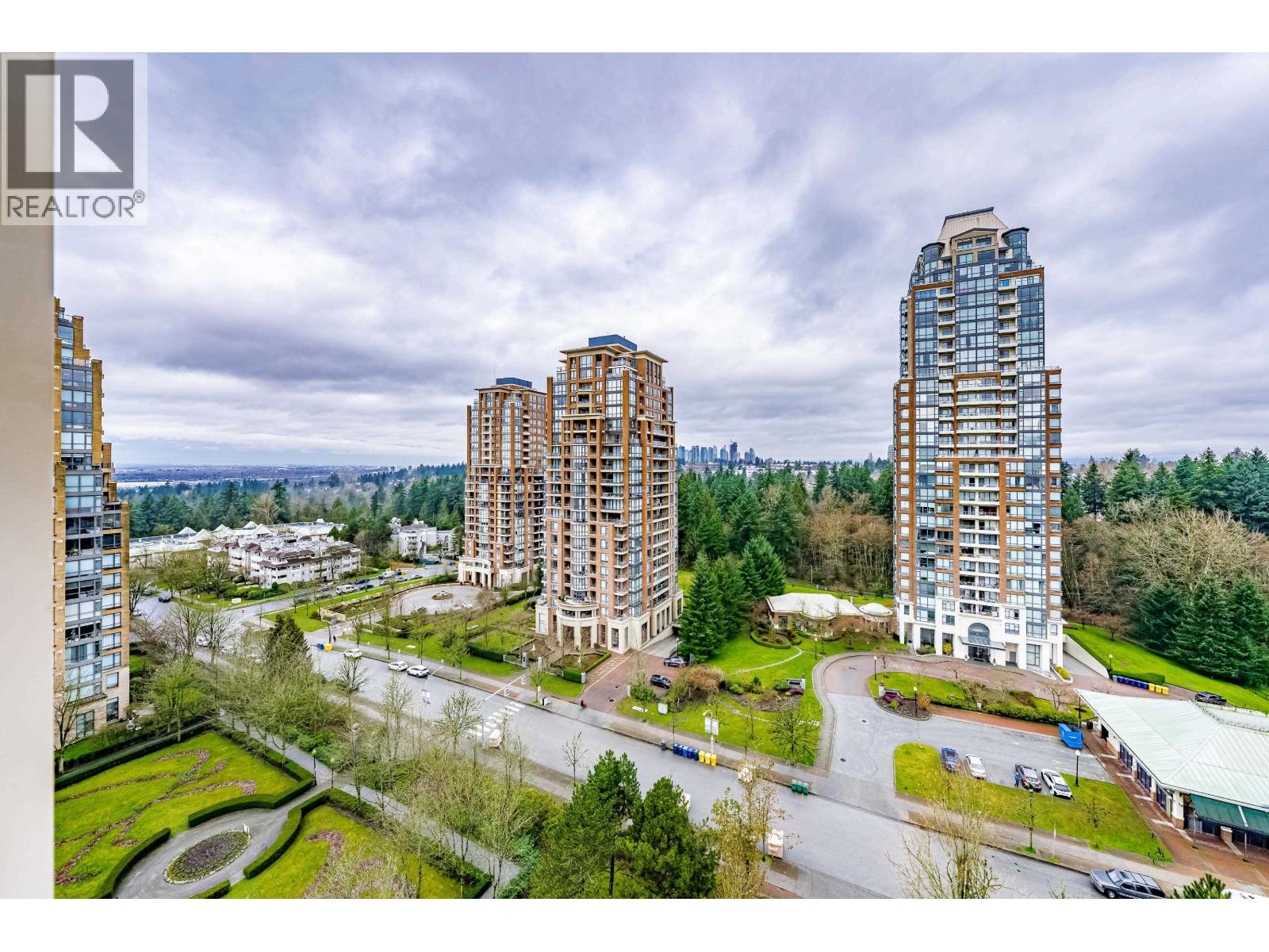 Listing Picture 20 of 31 : 1502 6838 STATION HILL DRIVE, Burnaby / 本拿比 - 魯藝地產 Yvonne Lu Group - MLS Medallion Club Member