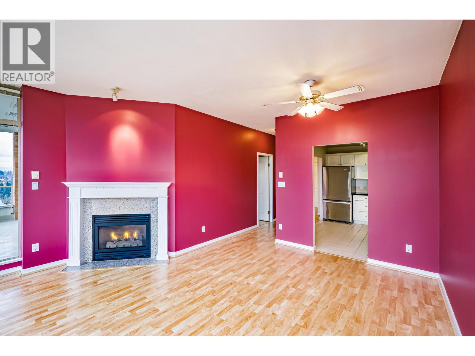 Listing Picture 8 of 31 : 1502 6838 STATION HILL DRIVE, Burnaby / 本拿比 - 魯藝地產 Yvonne Lu Group - MLS Medallion Club Member