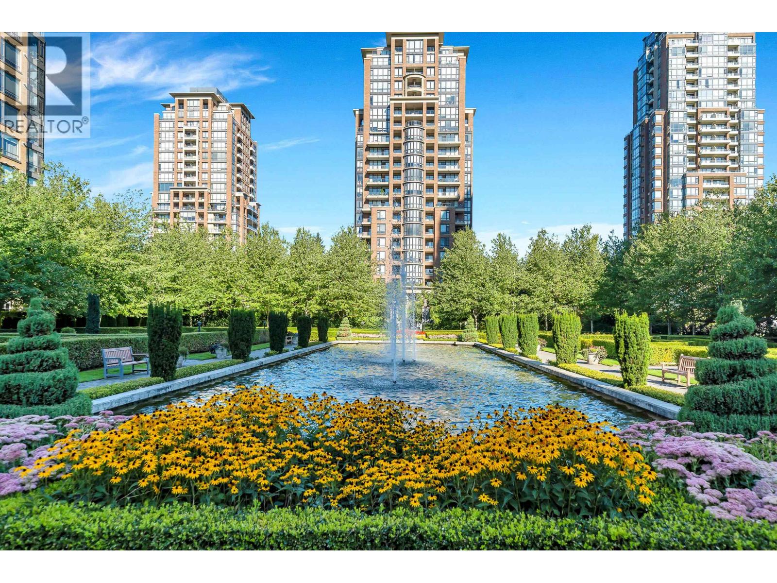 Listing Picture 26 of 31 : 1502 6838 STATION HILL DRIVE, Burnaby / 本拿比 - 魯藝地產 Yvonne Lu Group - MLS Medallion Club Member