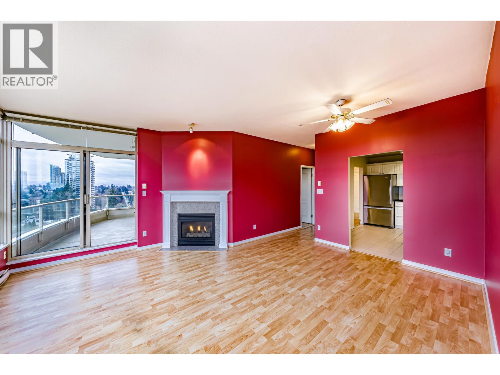 Listing Picture 5 of 31 : 1502 6838 STATION HILL DRIVE, Burnaby / 本拿比 - 魯藝地產 Yvonne Lu Group - MLS Medallion Club Member