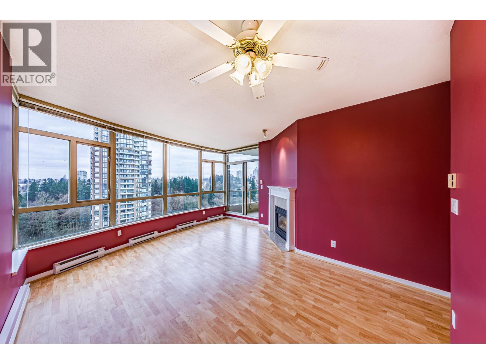 Listing Picture 10 of 31 : 1502 6838 STATION HILL DRIVE, Burnaby / 本拿比 - 魯藝地產 Yvonne Lu Group - MLS Medallion Club Member