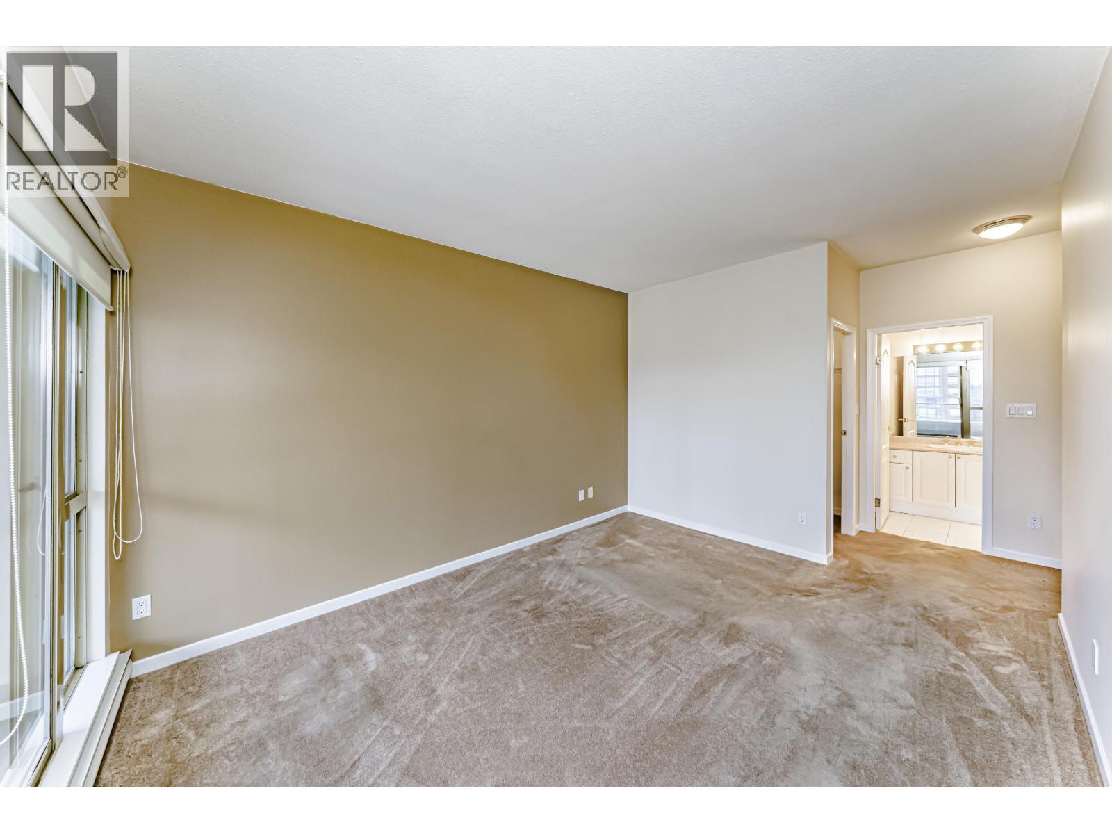 Listing Picture 13 of 31 : 1502 6838 STATION HILL DRIVE, Burnaby / 本拿比 - 魯藝地產 Yvonne Lu Group - MLS Medallion Club Member