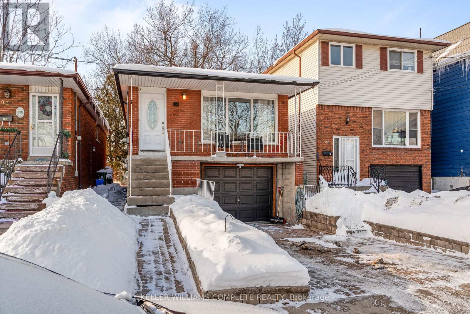 98 East 35th Street, Hamilton, Ontario  L8V 3Y1 - Photo 3 - X12749544