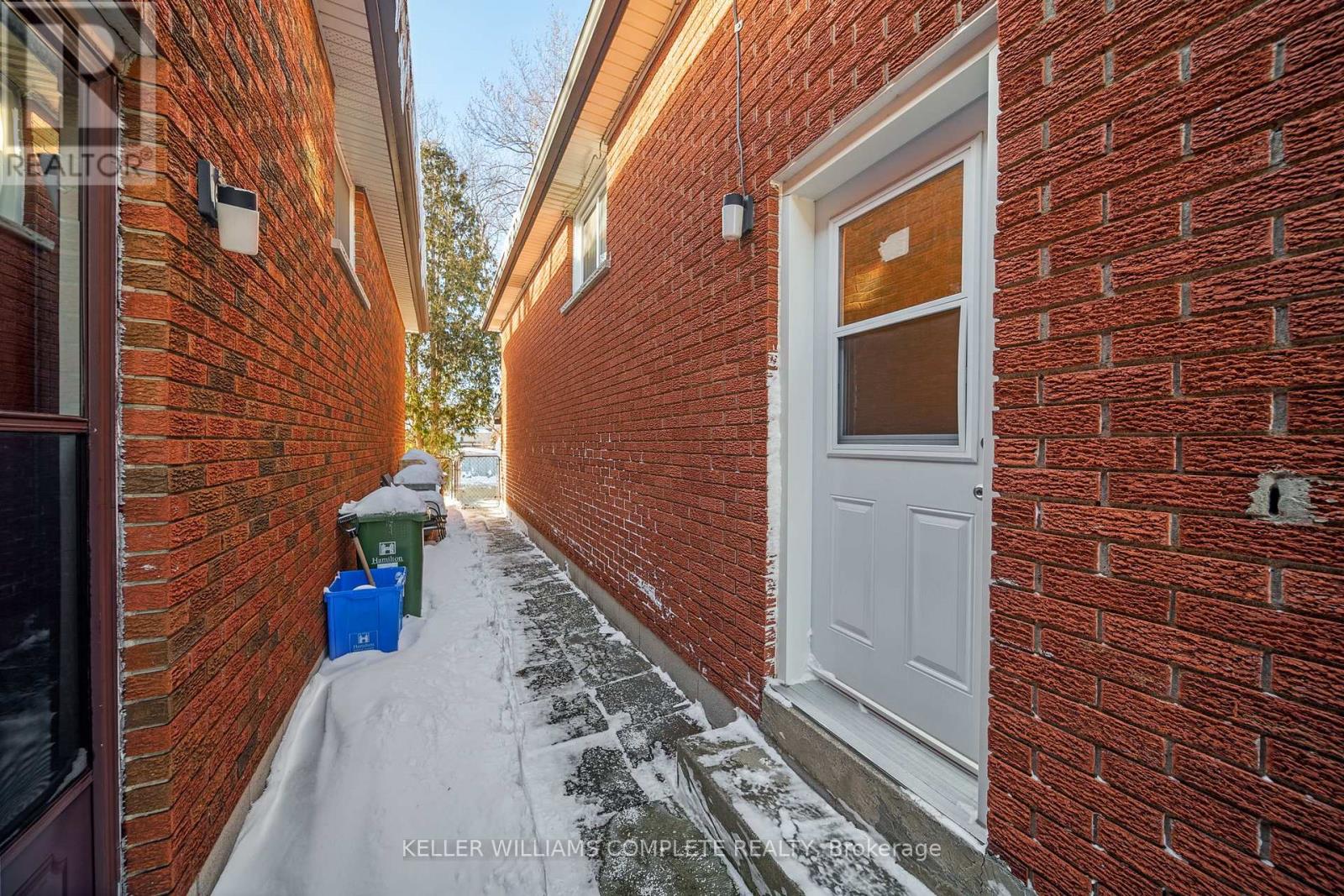 98 East 35th Street, Hamilton, Ontario  L8V 3Y1 - Photo 44 - X12749544