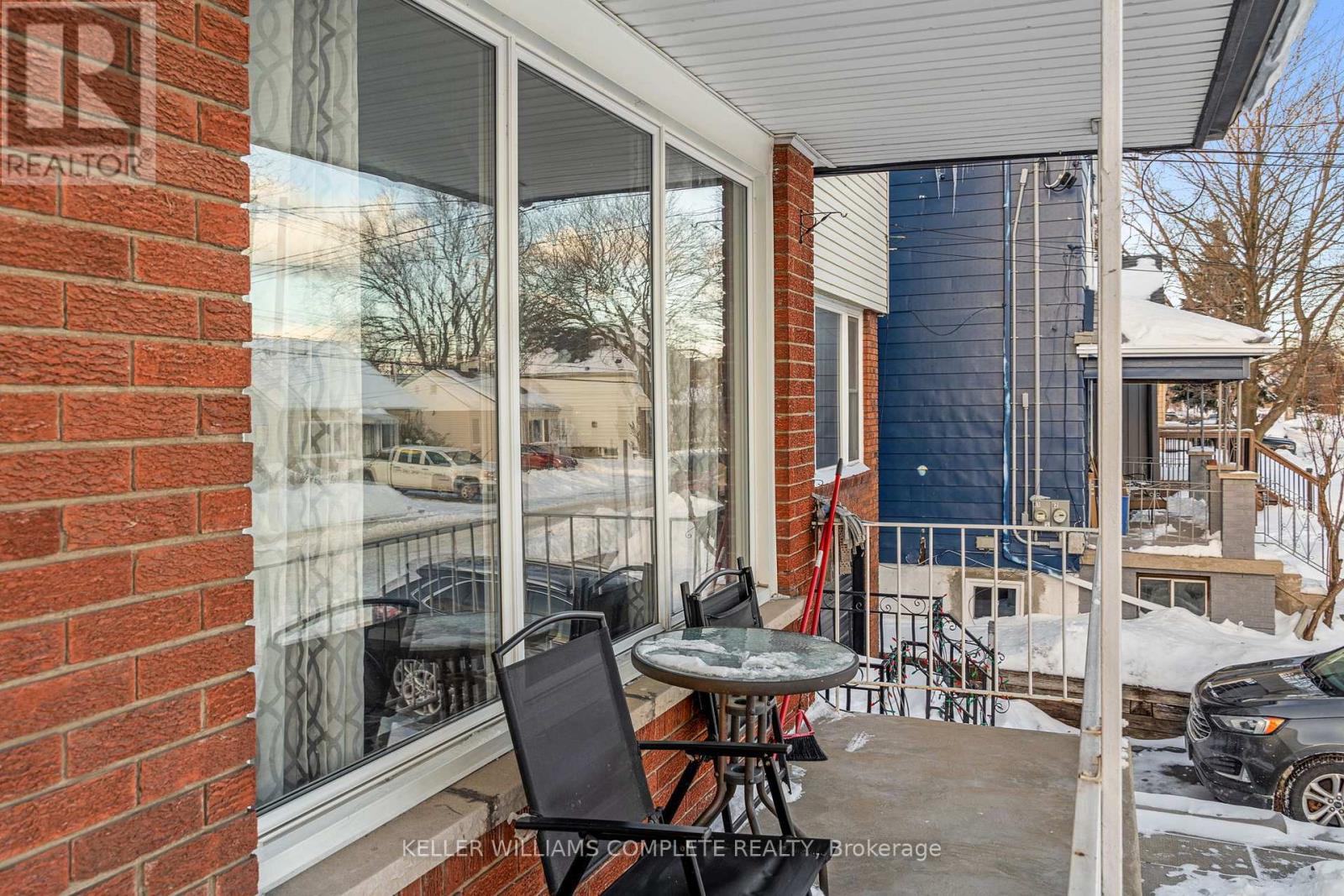 98 East 35th Street, Hamilton, Ontario  L8V 3Y1 - Photo 6 - X12749544