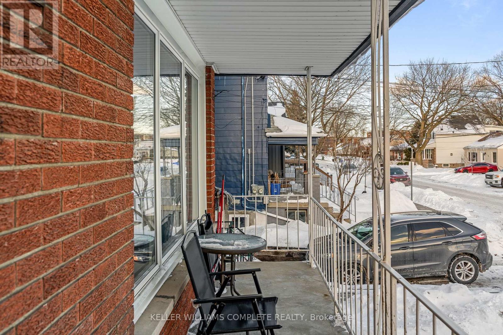 98 East 35th Street, Hamilton, Ontario  L8V 3Y1 - Photo 7 - X12749544