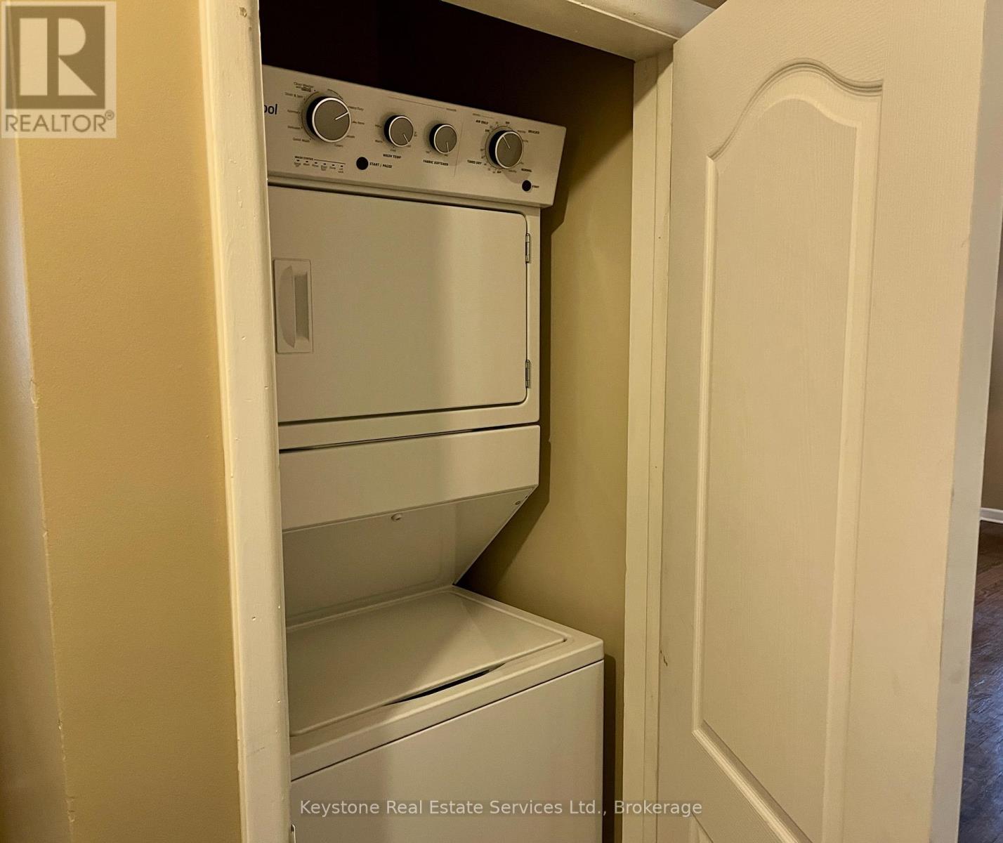 426 Seabourne Drive, Oakville, Ontario  L6L 4G2 - Photo 8 - W12749748