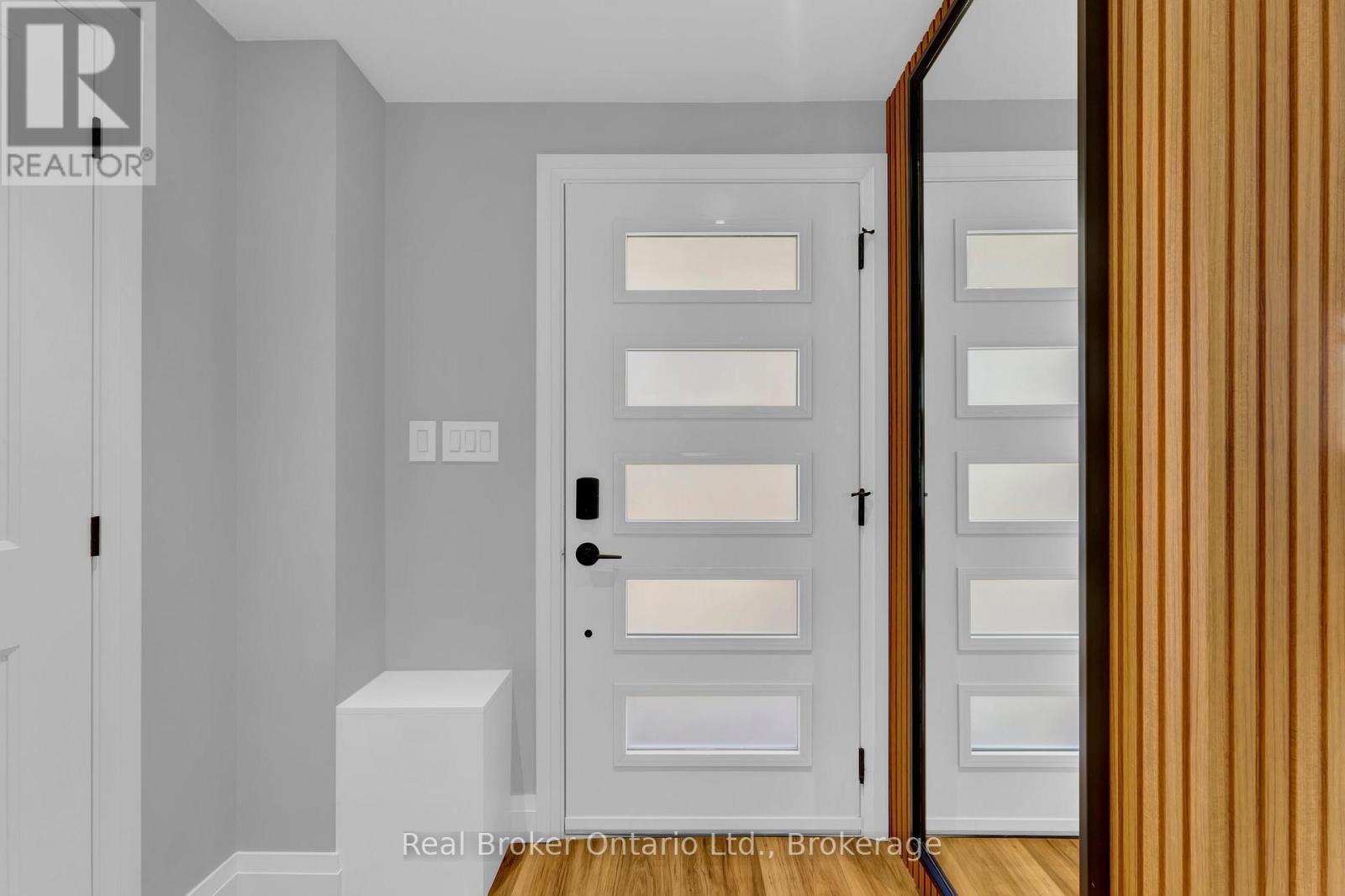 19 Hornby Court, Cambridge, Ontario  N1R 7J7 - Photo 4 - X12749732