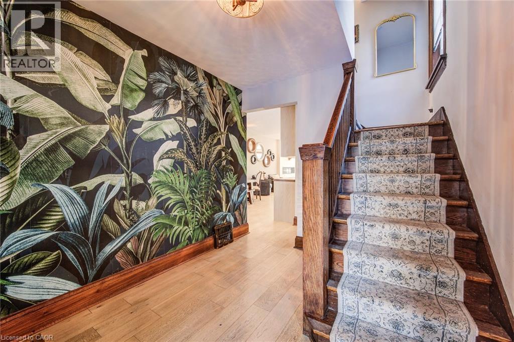 107 Earl Street, Kitchener, Ontario  N2M 2V8 - Photo 4 - 40801928