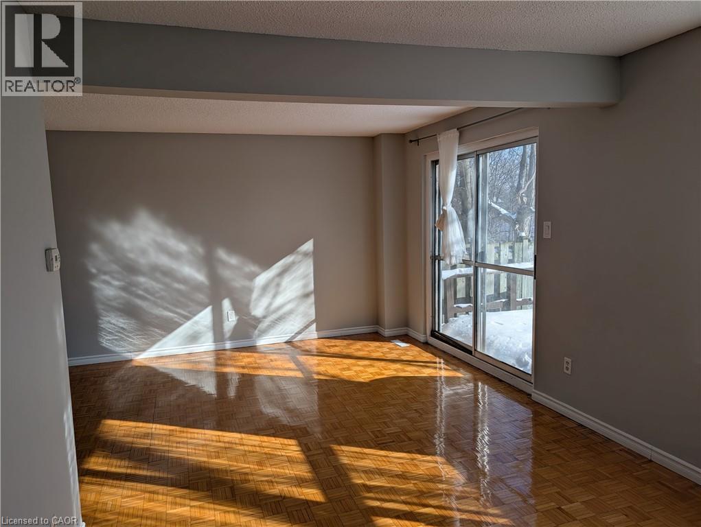 1237 White Oaks Boulevard, Oakville, Ontario  L6H 2N6 - Photo 3 - 40800643