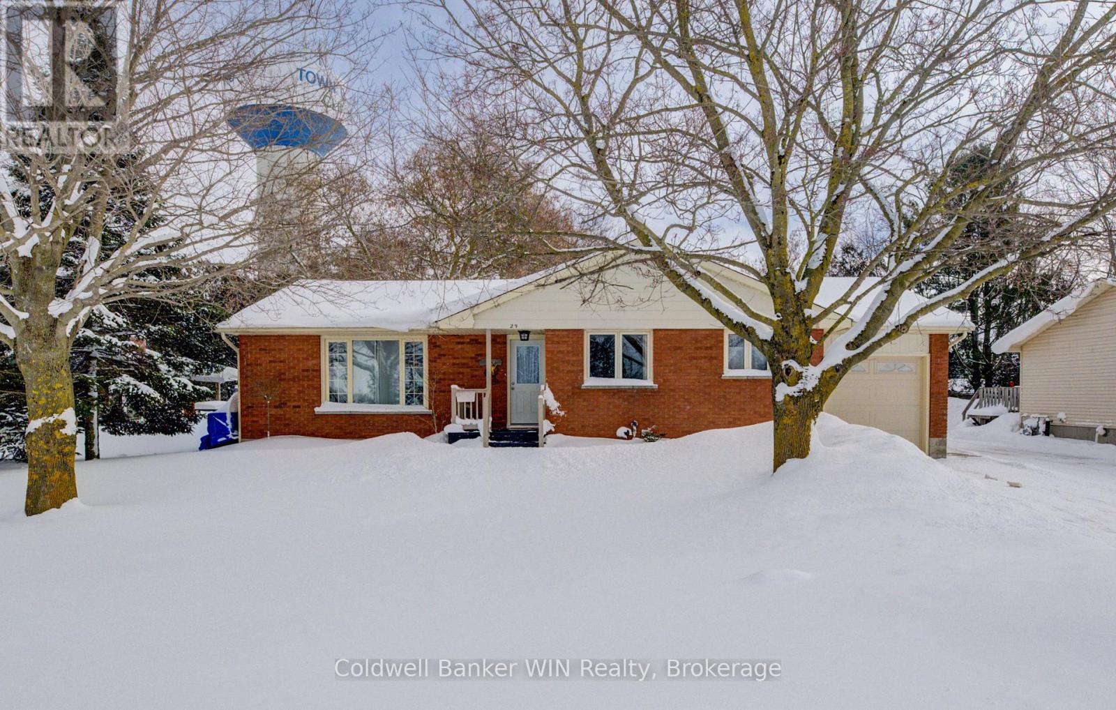 29 JOHN STREET W, Minto, Ontario