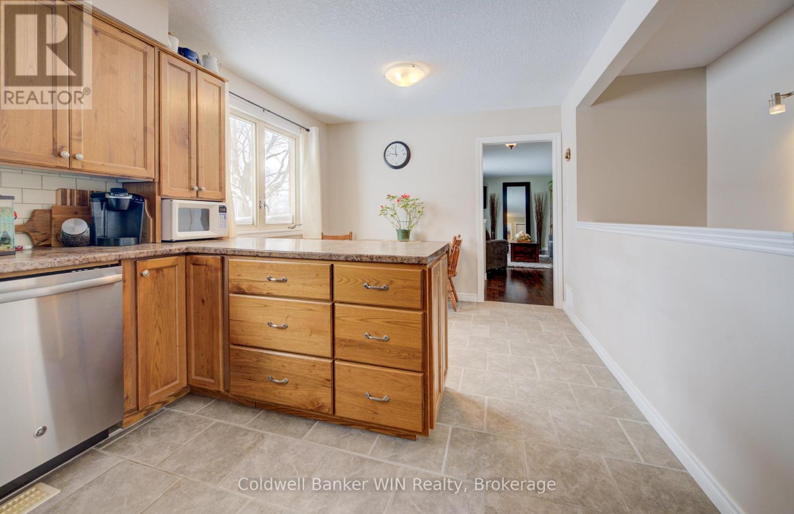 29 John Street W, Minto, Ontario  N0G 1M0 - Photo 12 - X12749832