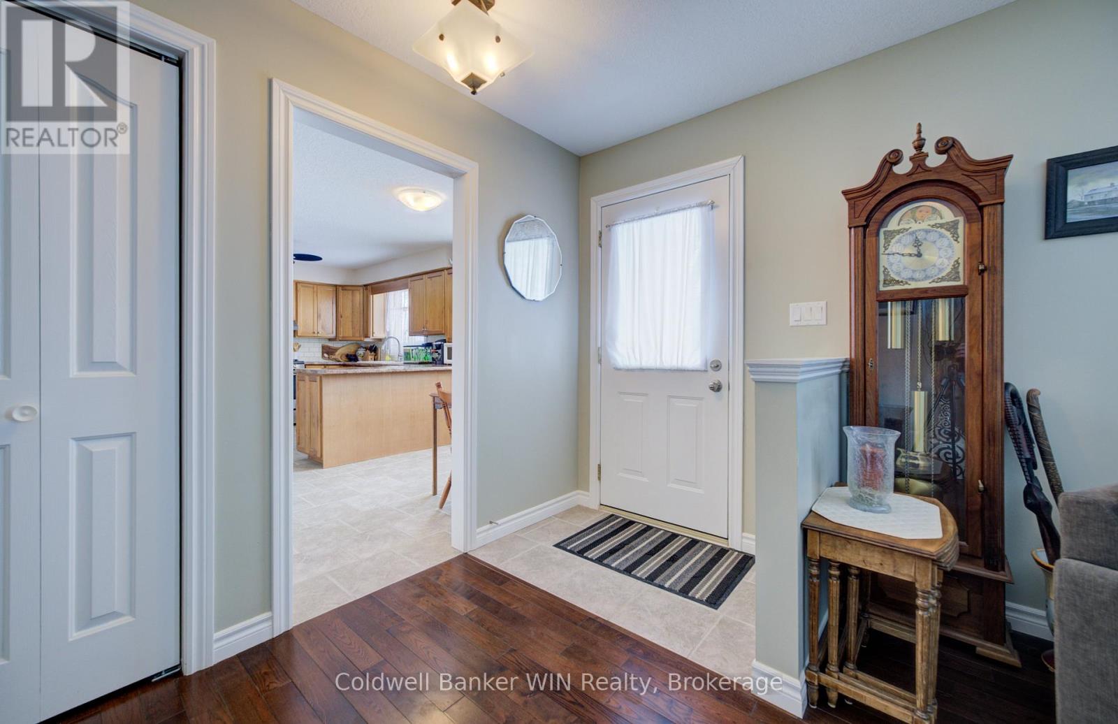 29 John Street W, Minto, Ontario  N0G 1M0 - Photo 2 - X12749832