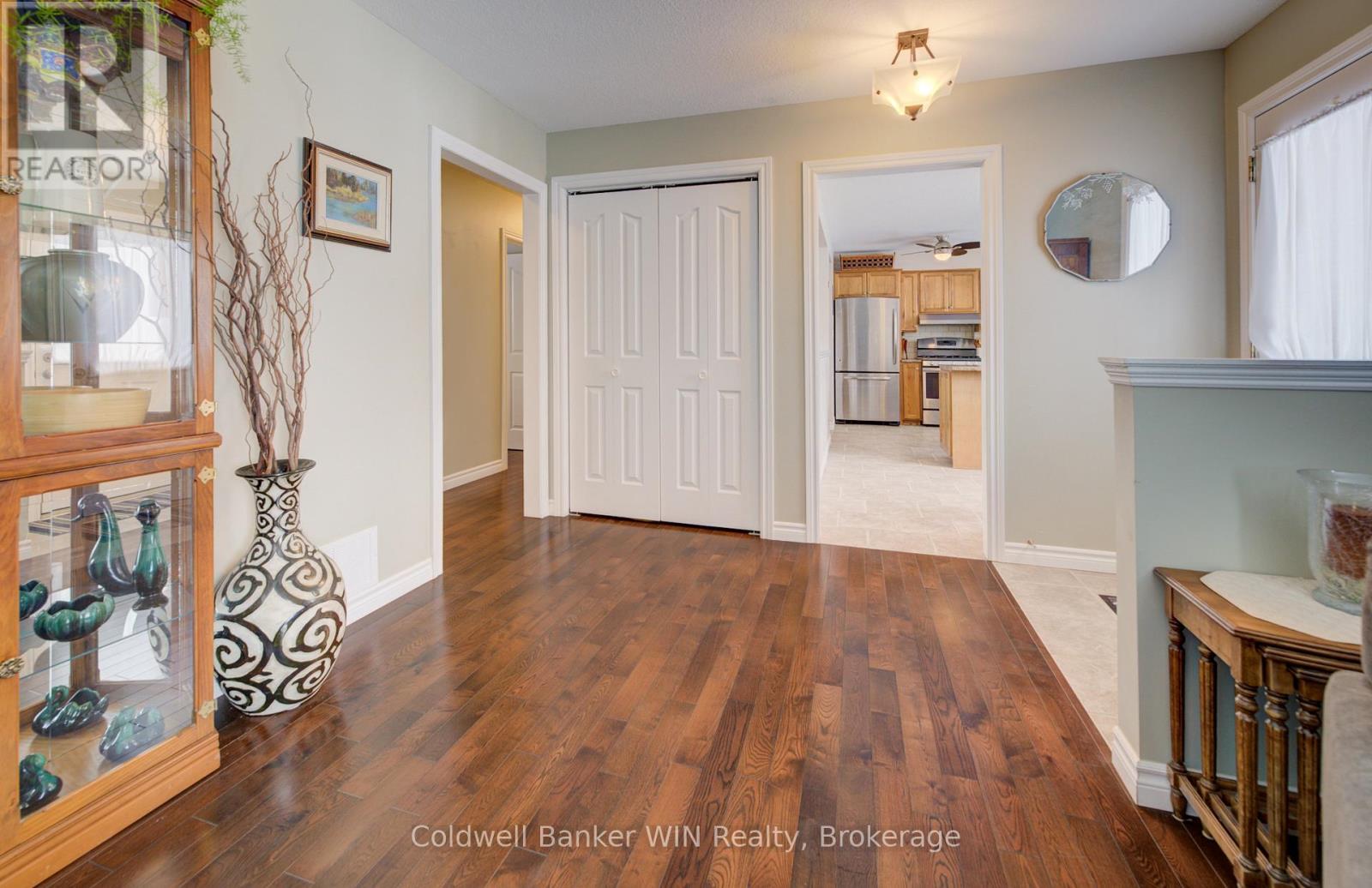 29 John Street W, Minto, Ontario  N0G 1M0 - Photo 7 - X12749832