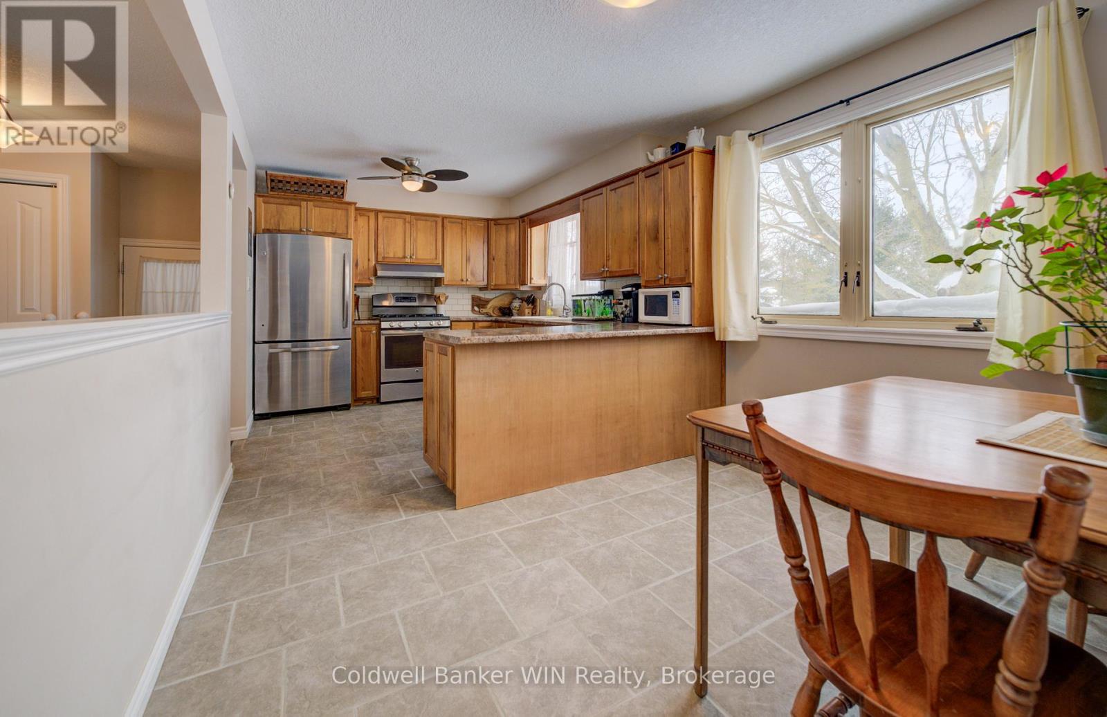 29 John Street W, Minto, Ontario  N0G 1M0 - Photo 8 - X12749832