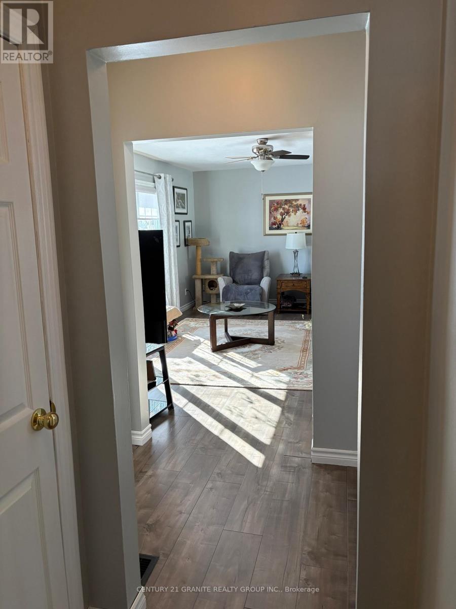 8 Johnston Crescent, Bancroft, Ontario  K0L 1C0 - Photo 2 - X12749806