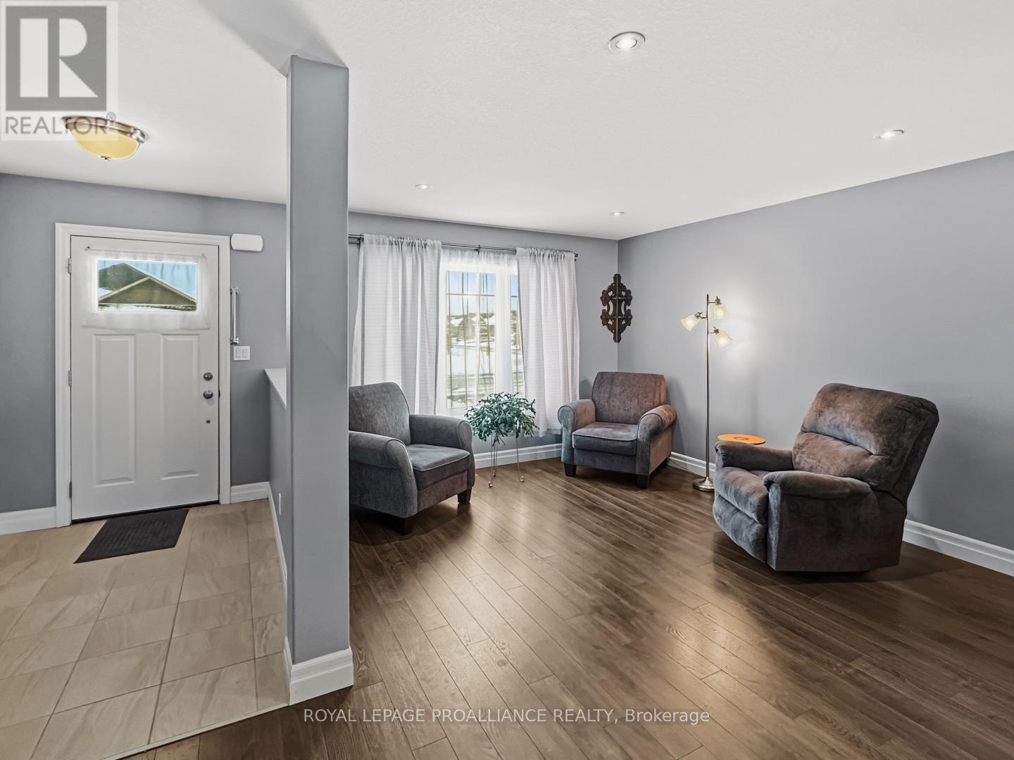 8 Tessa Boulevard, Belleville, Ontario  K8N 4Z5 - Photo 7 - X12749910