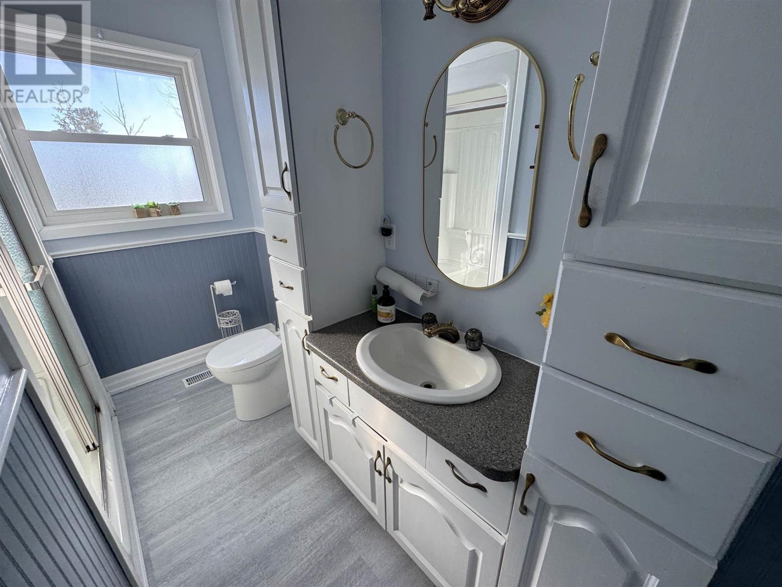 33 Macfarlane Rd, Elliot Lake, Ontario  P5A 1L2 - Photo 12 - SM260212