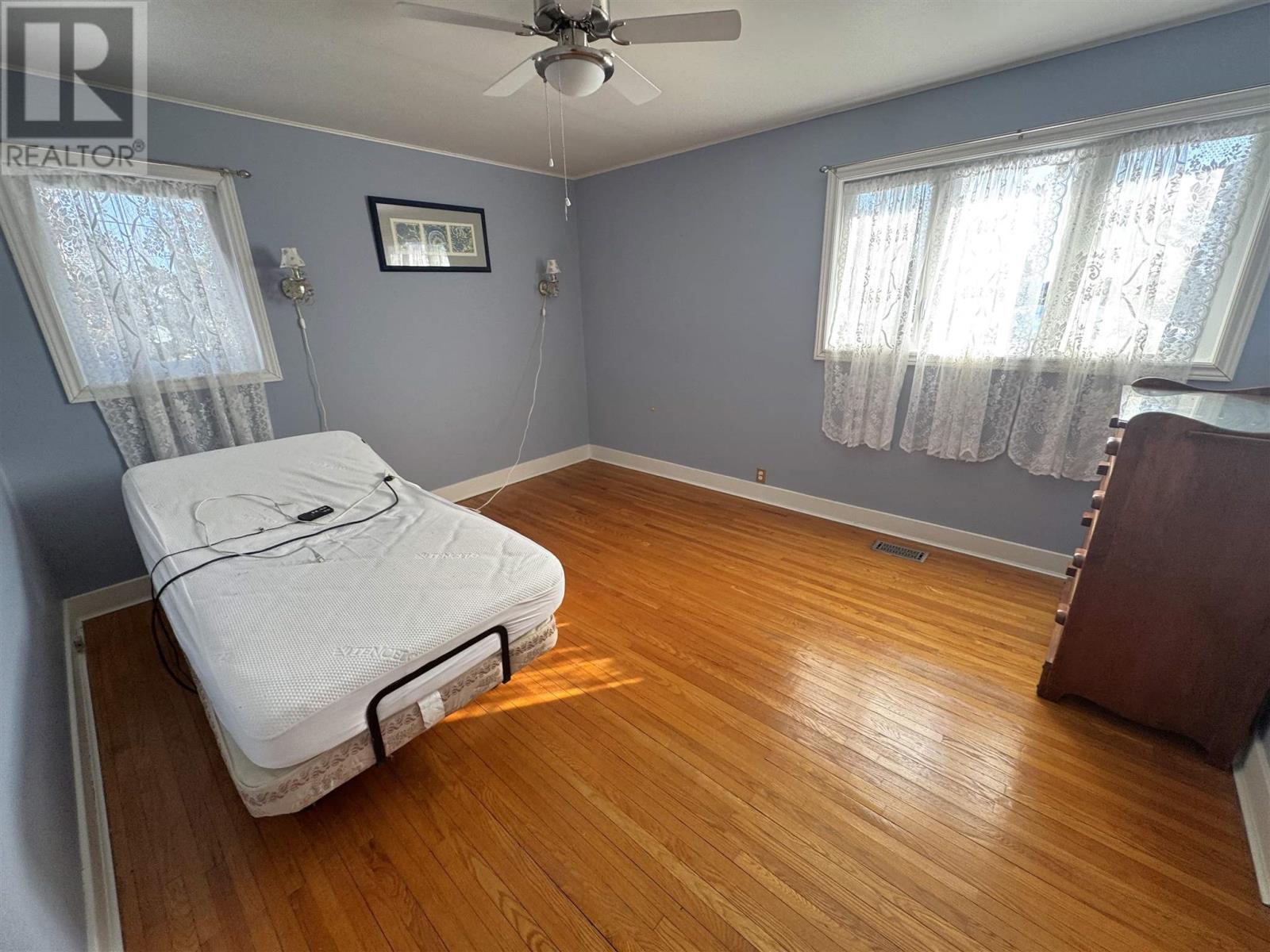 33 Macfarlane Rd, Elliot Lake, Ontario  P5A 1L2 - Photo 15 - SM260212