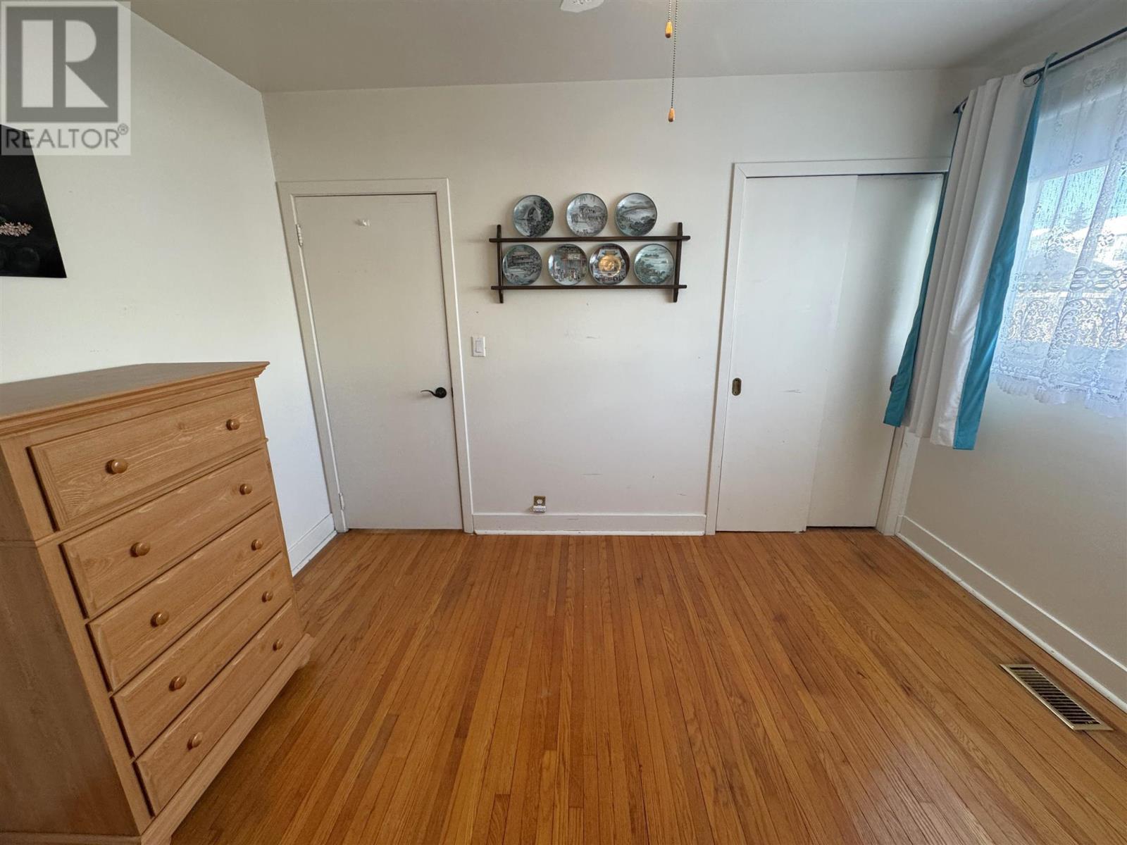 33 Macfarlane Rd, Elliot Lake, Ontario  P5A 1L2 - Photo 18 - SM260212