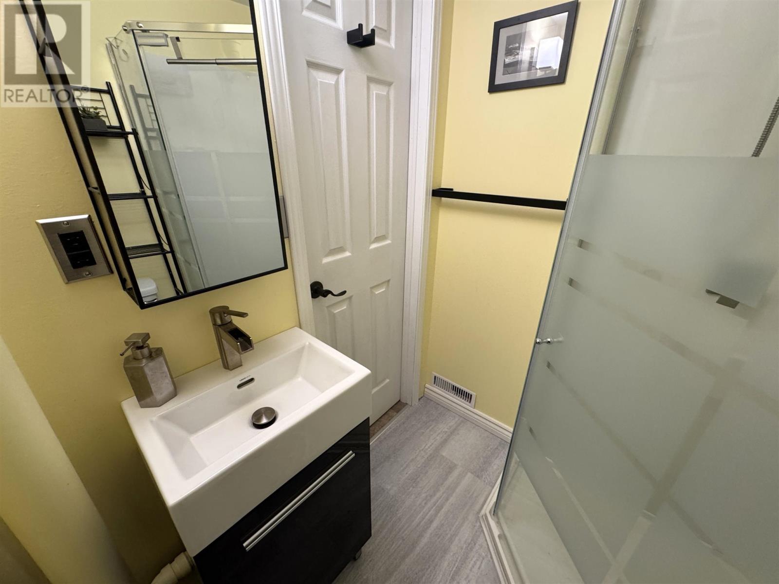 33 Macfarlane Rd, Elliot Lake, Ontario  P5A 1L2 - Photo 27 - SM260212