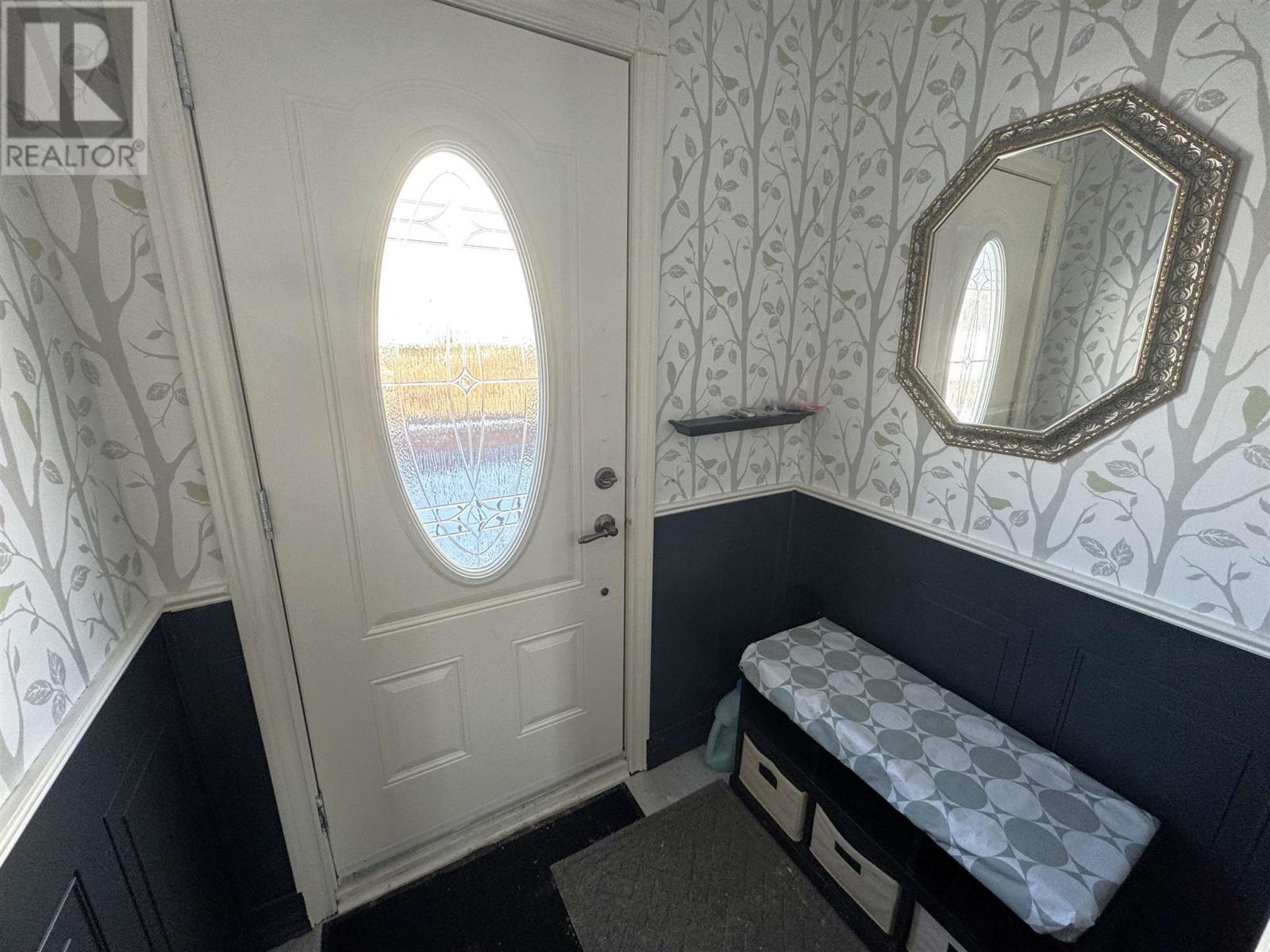 33 Macfarlane Rd, Elliot Lake, Ontario  P5A 1L2 - Photo 3 - SM260212