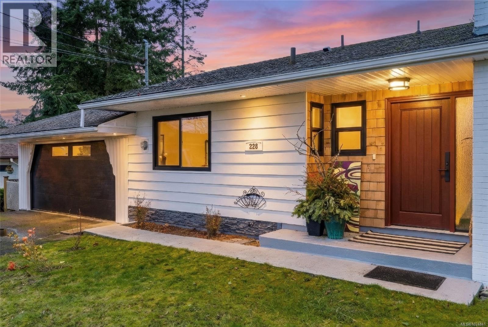 228 Potlatch St, Parksville, British Columbia  V9P 1K3 - Photo 1 - 1024841