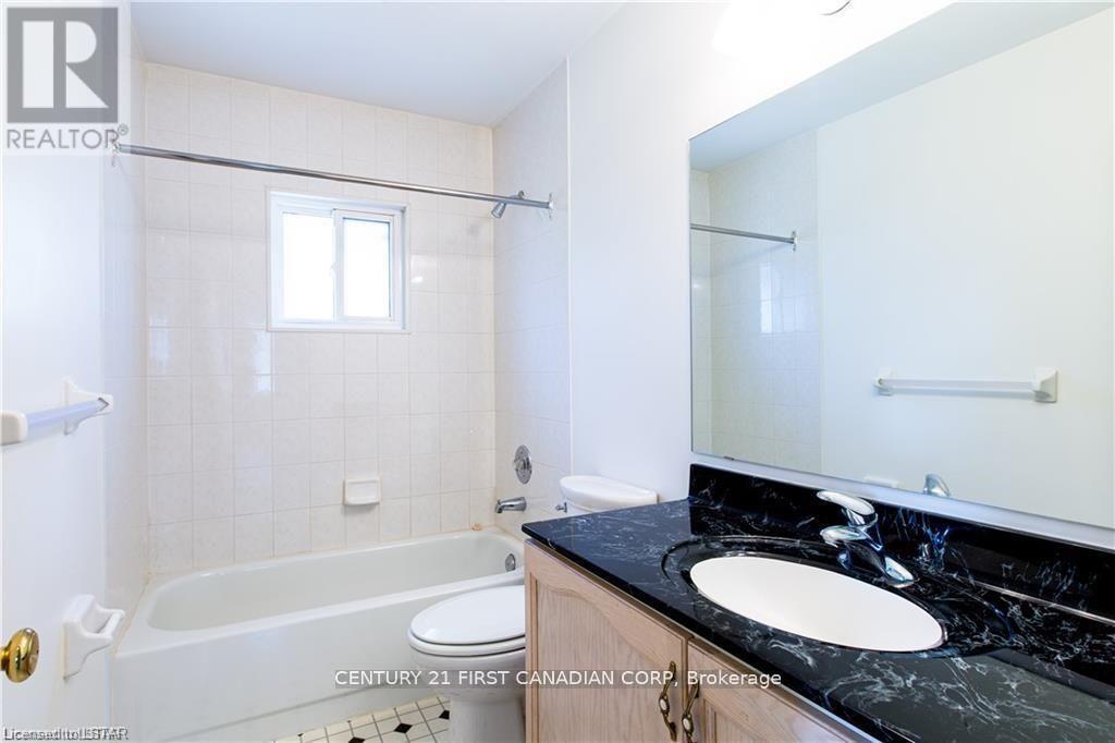 293 Blue Forest Drive, London North, Ontario  N6G 3J7 - Photo 7 - X12749670