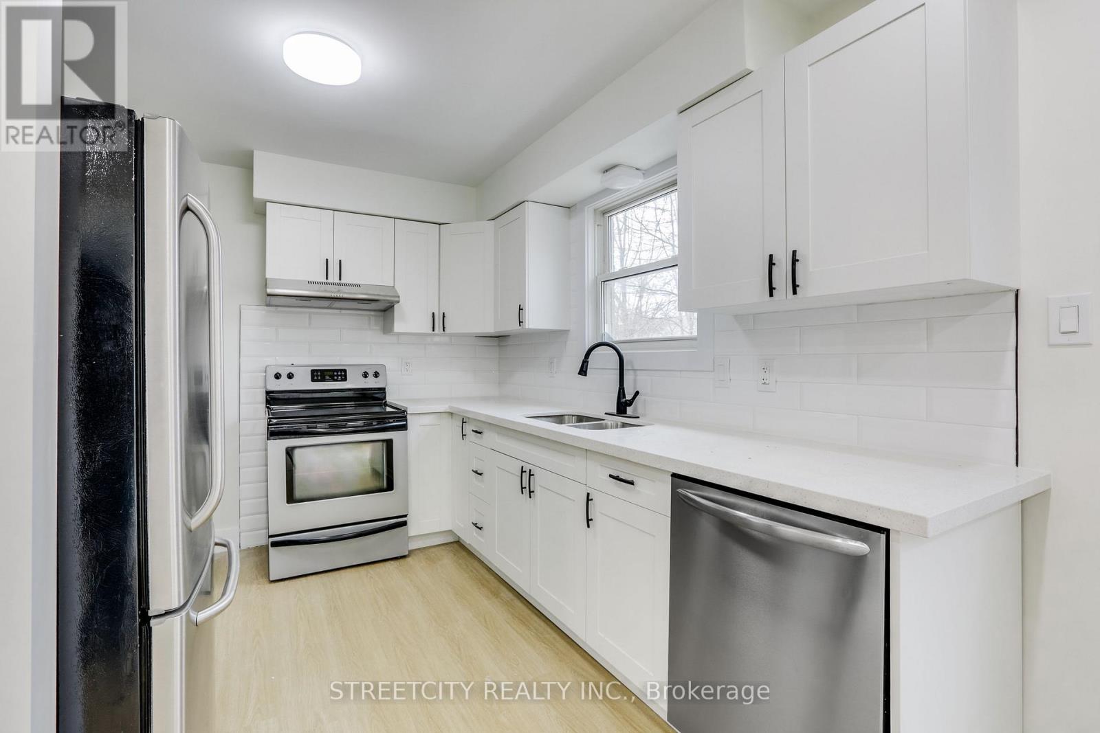 25 Augusta Crescent, London South, Ontario  N6E 2C9 - Photo 11 - X12749902