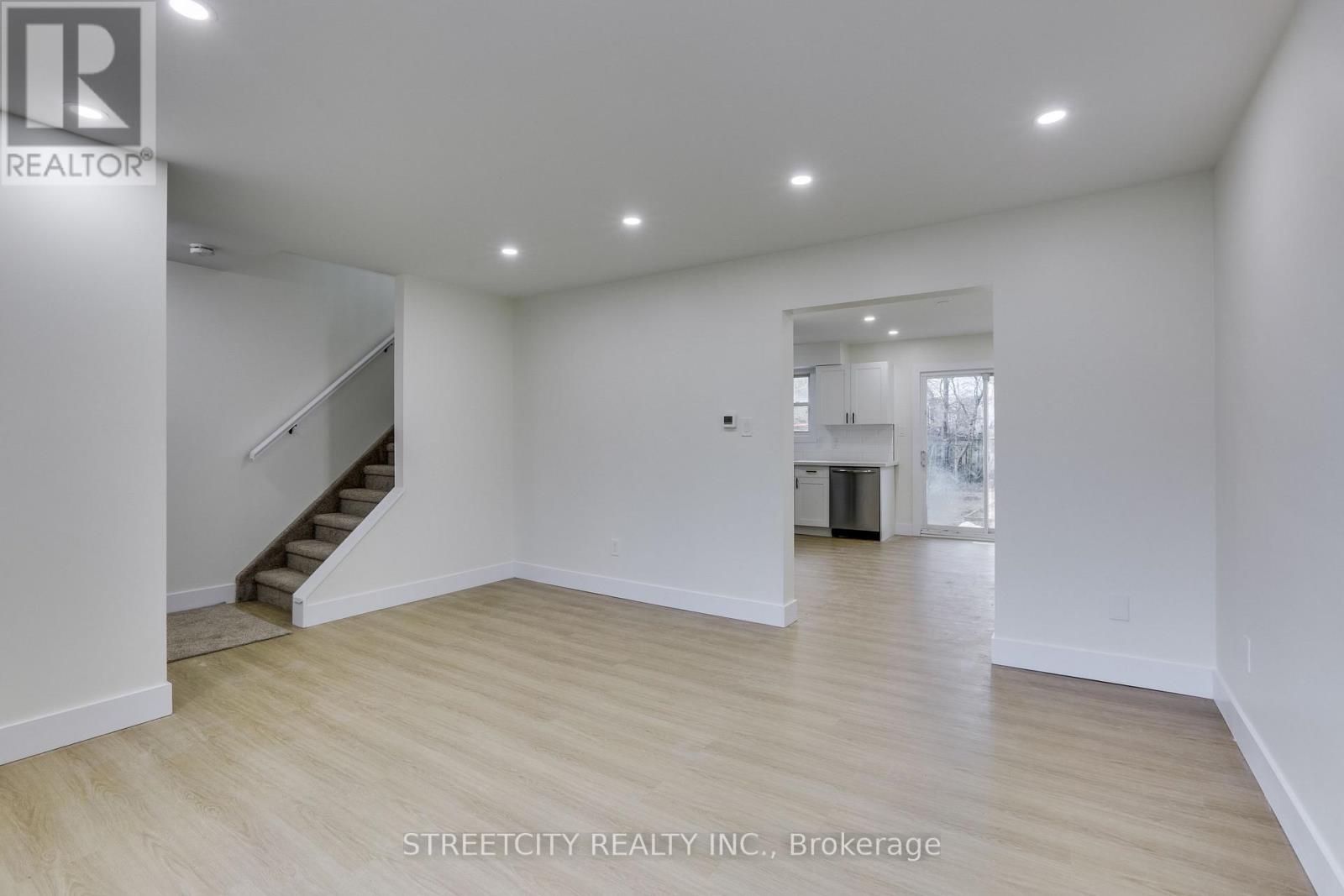 25 Augusta Crescent, London South, Ontario  N6E 2C9 - Photo 7 - X12749902