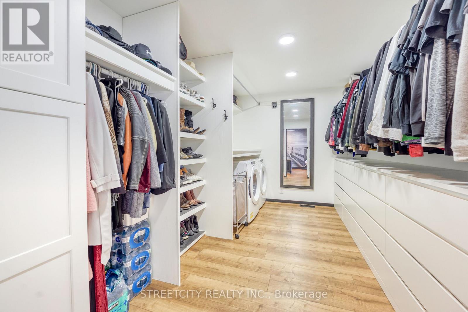 747 Broadway Street, Plympton-Wyoming, Ontario  N0N 1T0 - Photo 14 - X12749914