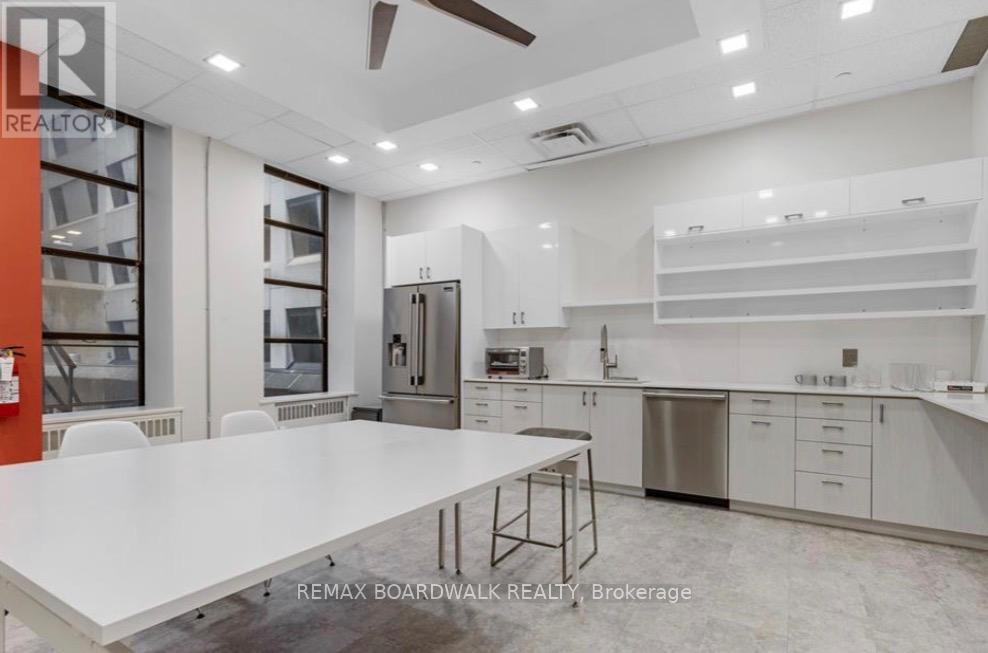 2 - 102 Bank Street, Ottawa, Ontario  K1P 5N4 - Photo 4 - X12749668