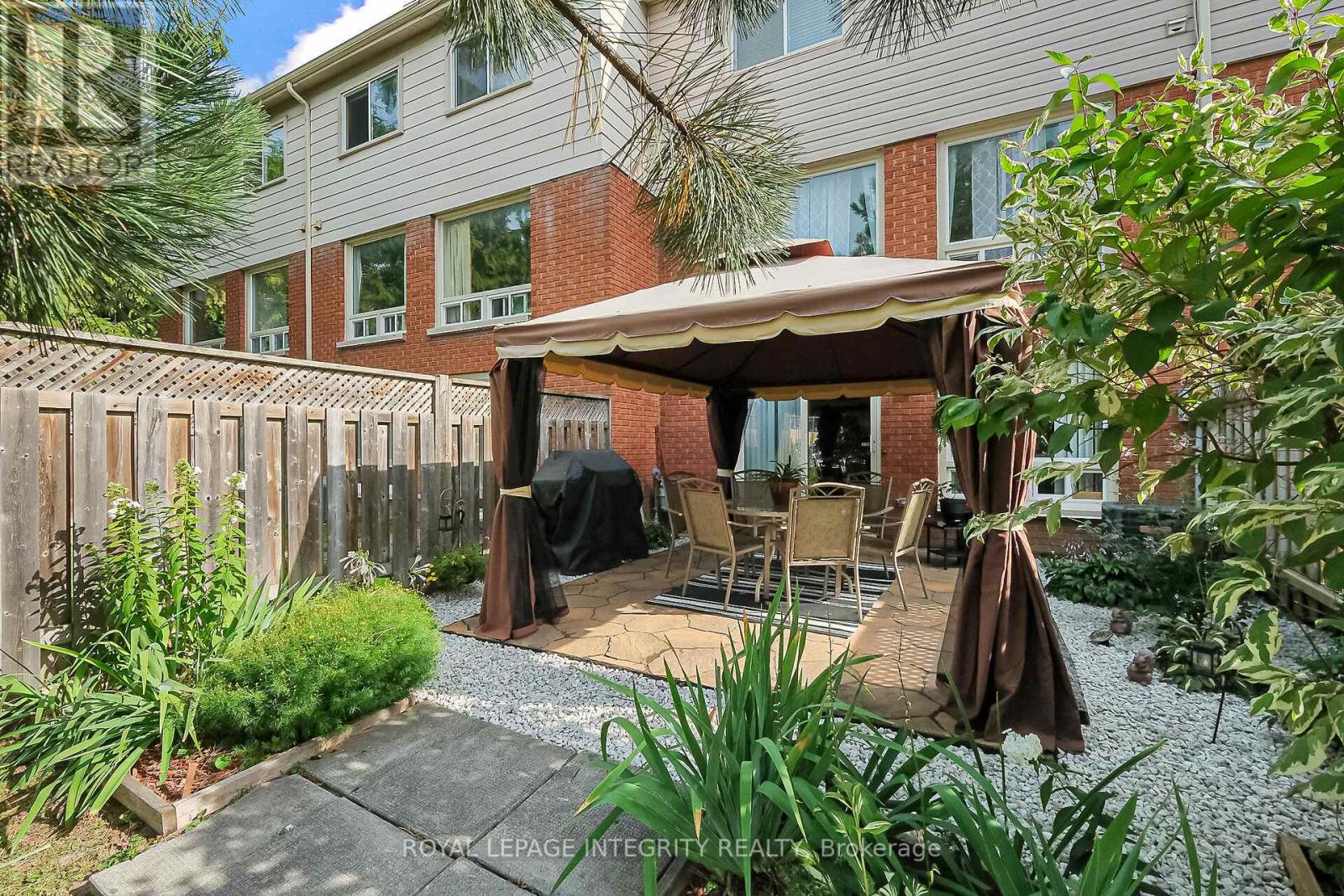 13 - 2415 Southvale Crescent, Ottawa, Ontario  K1B 4T9 - Photo 47 - X12749856