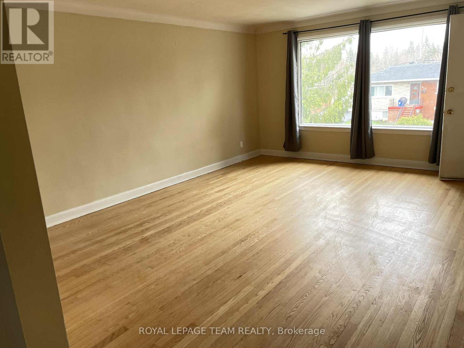 482 Vernon Avenue, Ottawa, Ontario  K1K 1A6 - Photo 8 - X12749892