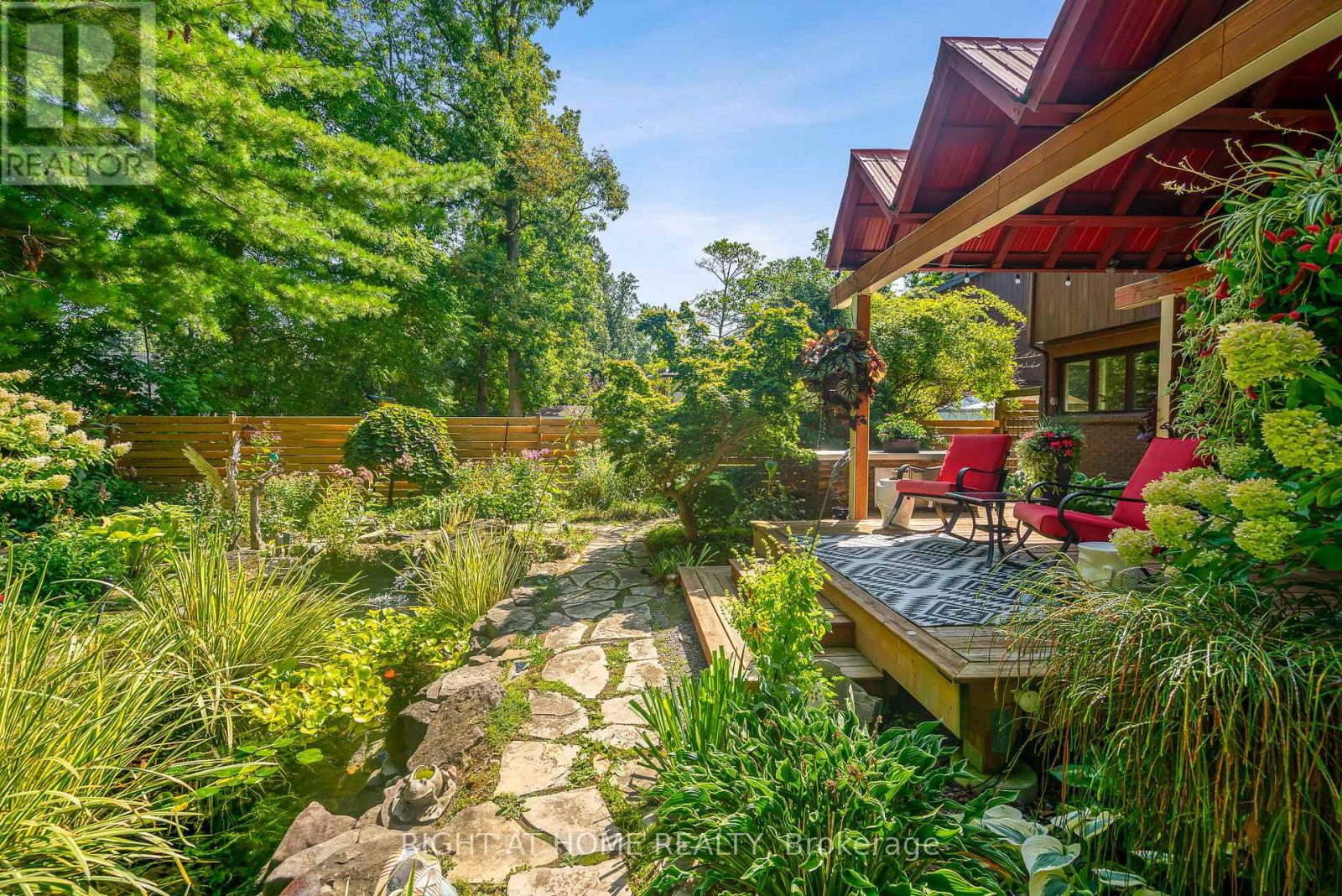 13 Oak Drive, Niagara-On-The-Lake, Ontario  L0S 1J0 - Photo 41 - X12464060