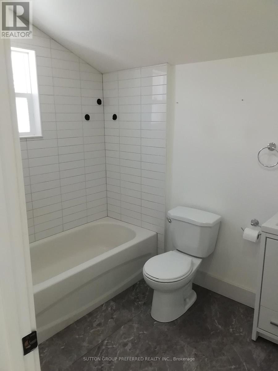 11 Amelia Street, St. Thomas, Ontario  N5R 2X5 - Photo 16 - X12736310