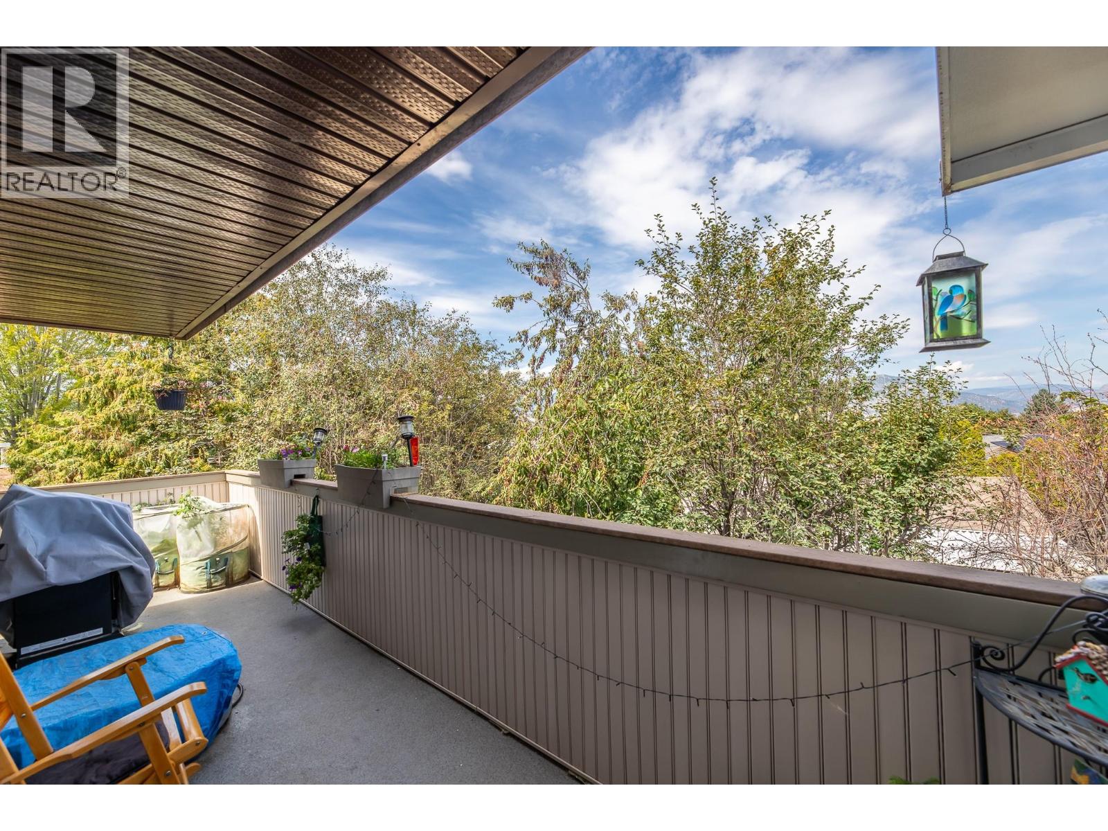 186 DEWDNEY Crescent Penticton Photo 34