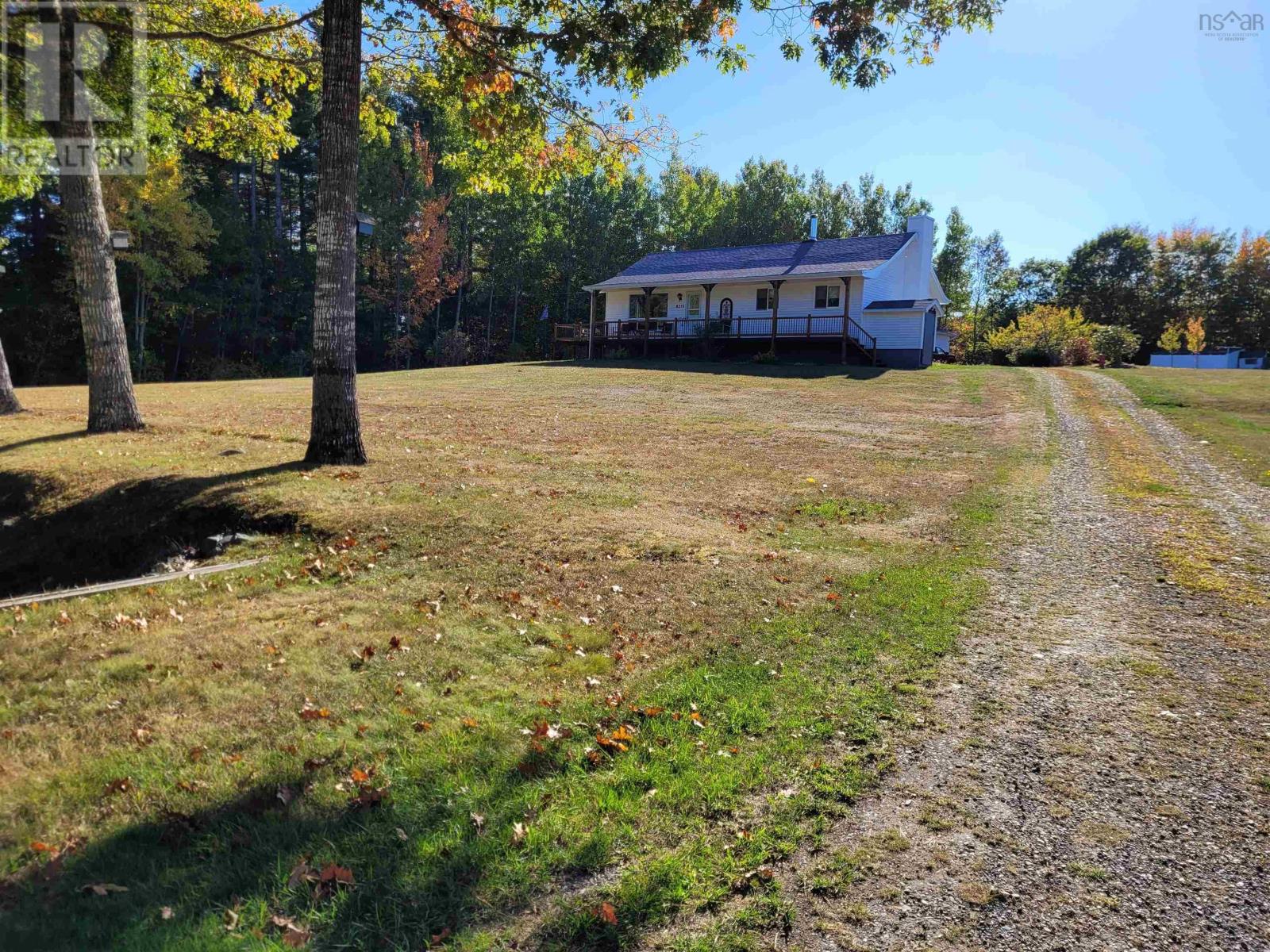 8215 Highway 8, South Brookfield, Nova Scotia  B0T 1X0 - Photo 2 - 202601915