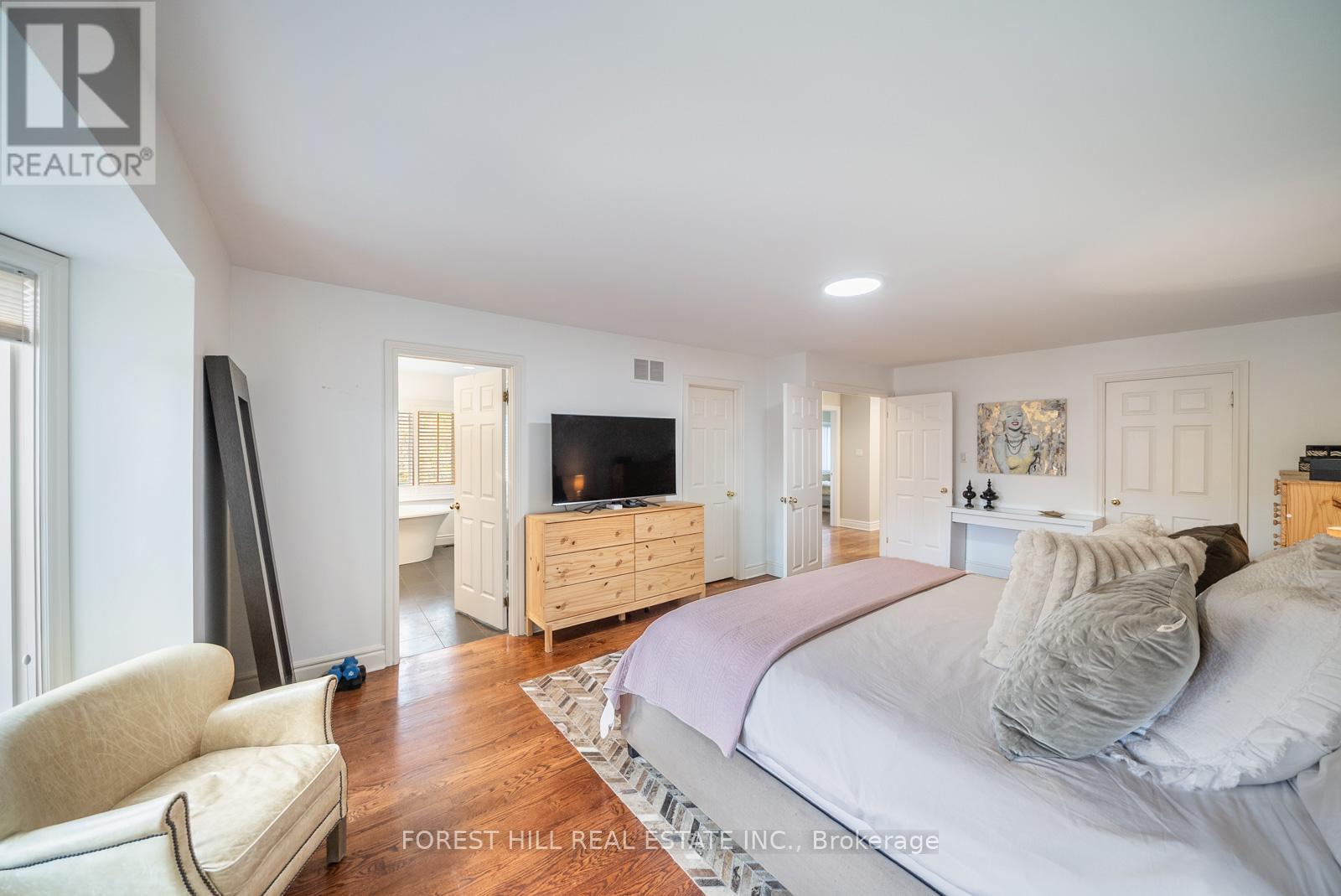 2 St Hildas Avenue, Toronto, Ontario  M4N 2P4 - Photo 28 - C12749688