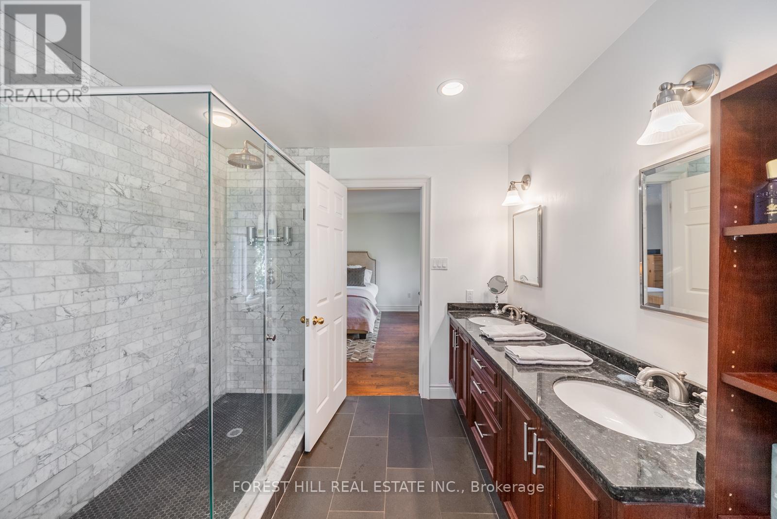 2 St Hildas Avenue, Toronto, Ontario  M4N 2P4 - Photo 30 - C12749688