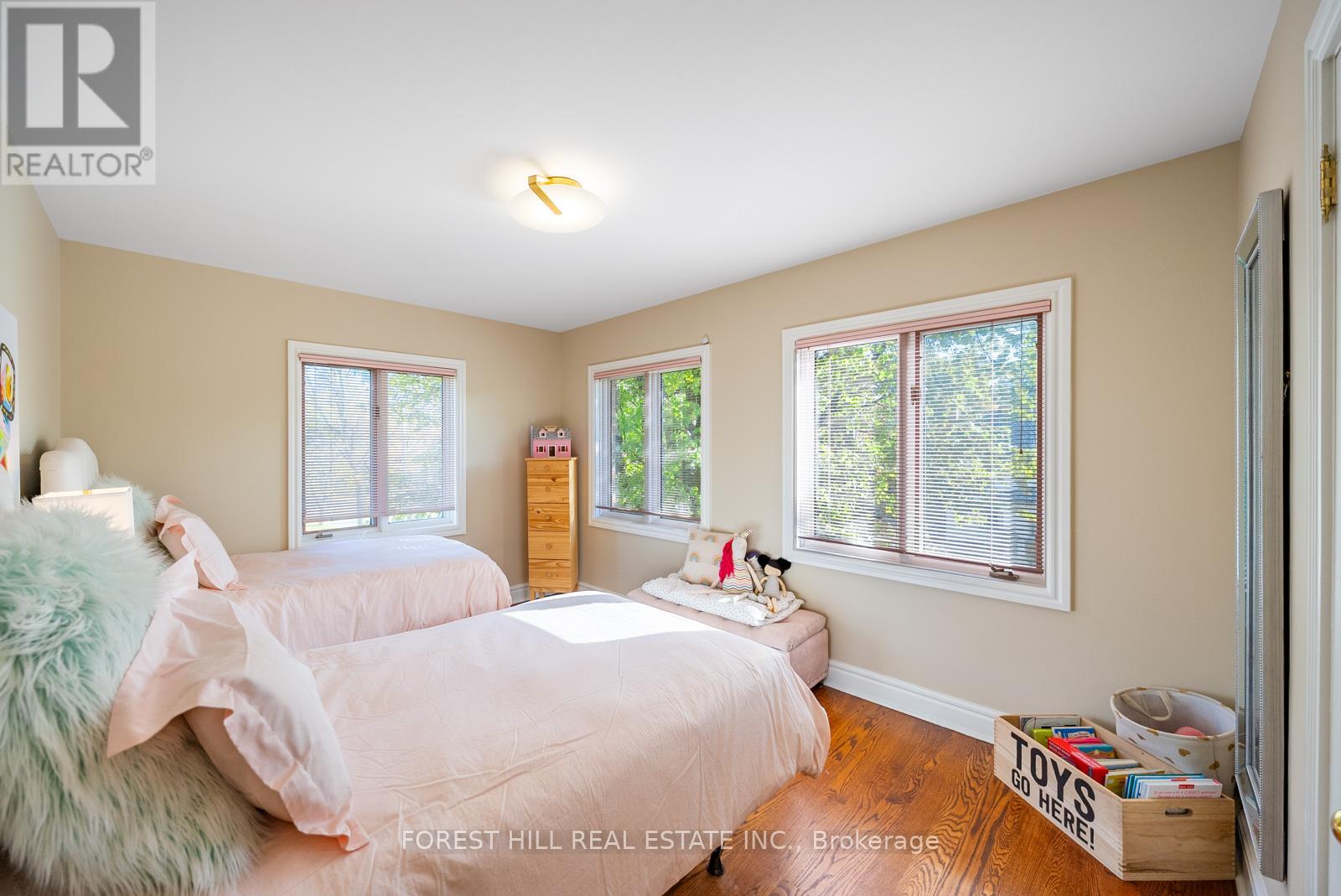 2 St Hildas Avenue, Toronto, Ontario  M4N 2P4 - Photo 35 - C12749688