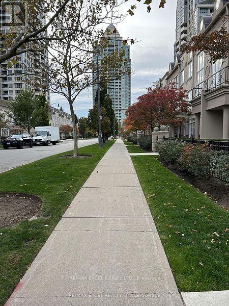 Gv18 - 8 Rean Drive, Toronto, Ontario  M2K 3B9 - Photo 12 - C12749724