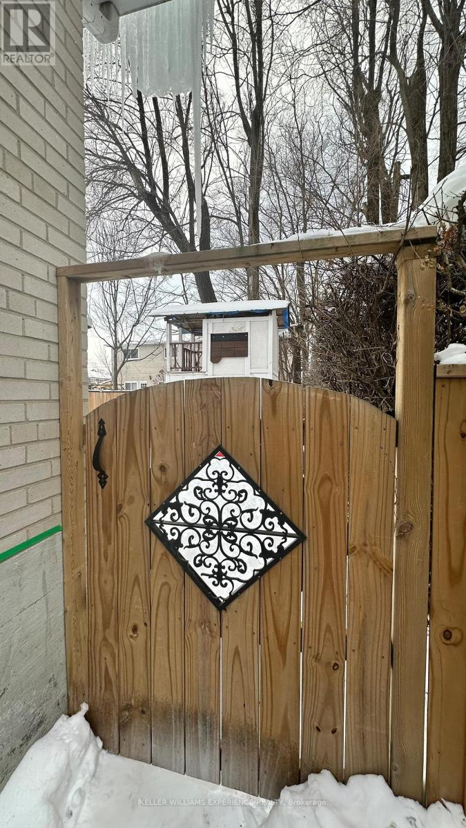 182 Hilda Avenue, Toronto, Ontario  M2M 1W1 - Photo 19 - C12749784